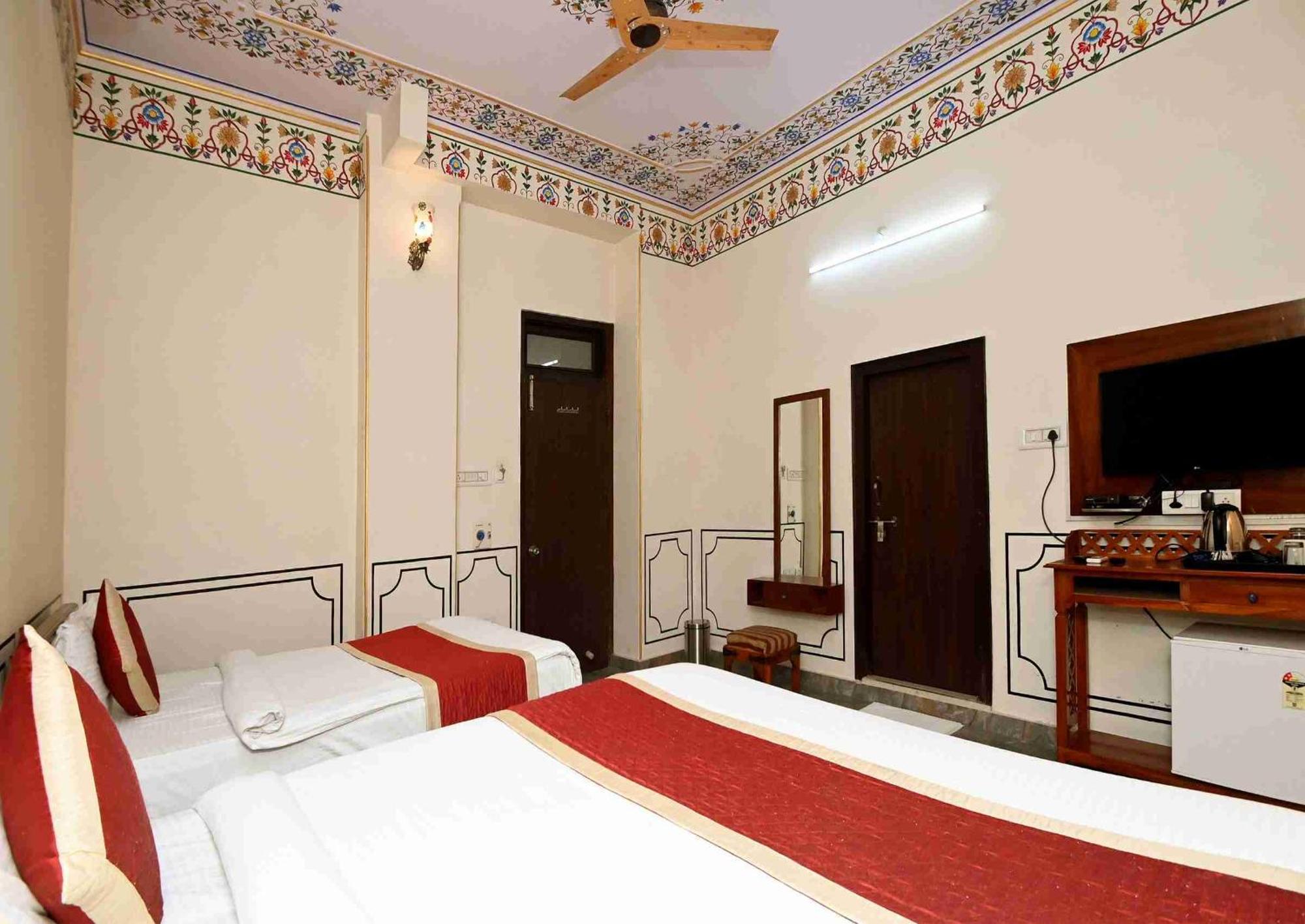 Hotel Virasat Mahal Heritage Hotel-jaipur Center Jaipur