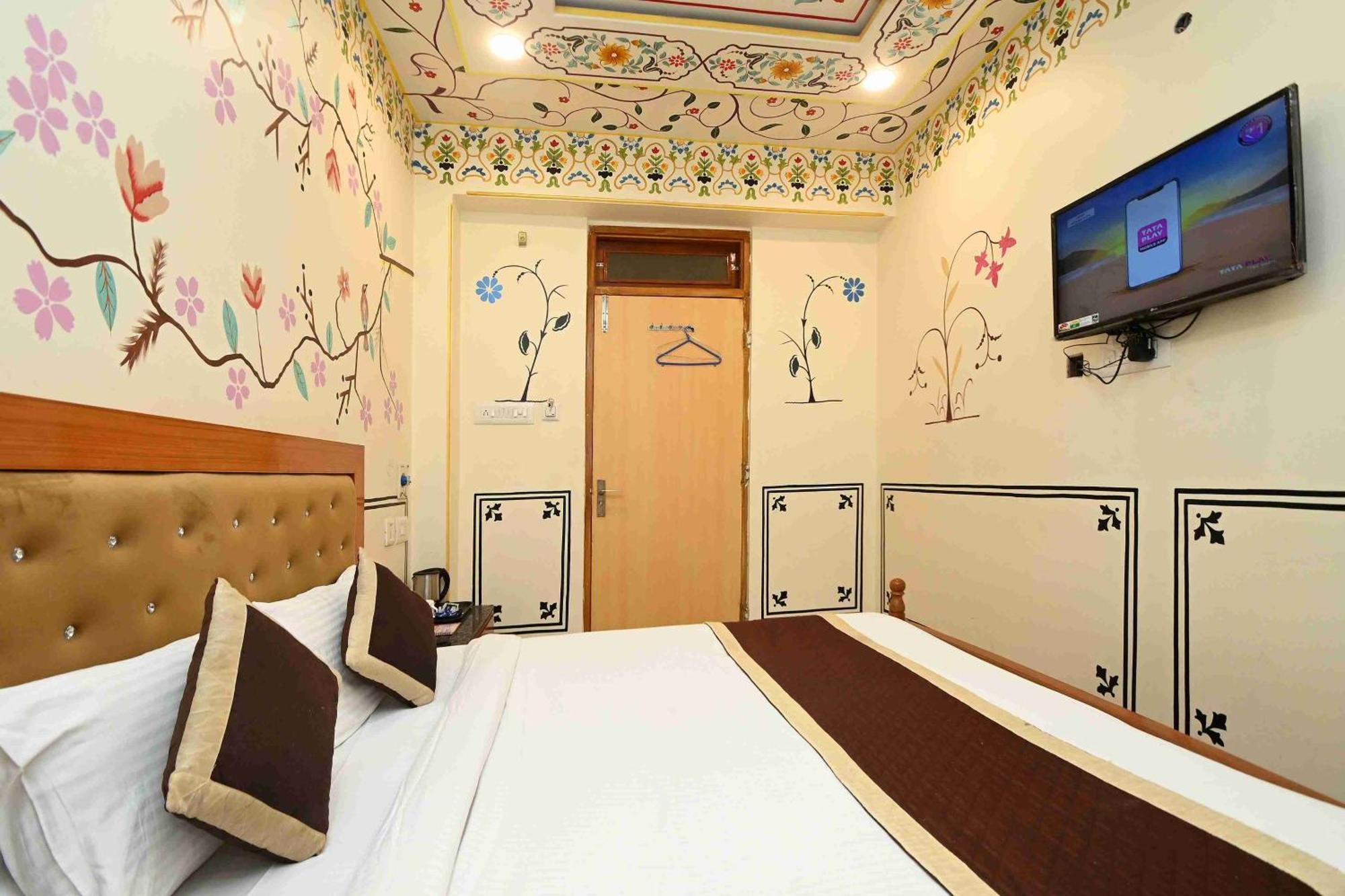 Hotel Virasat Mahal Heritage Hotel-jaipur Center Jaipur