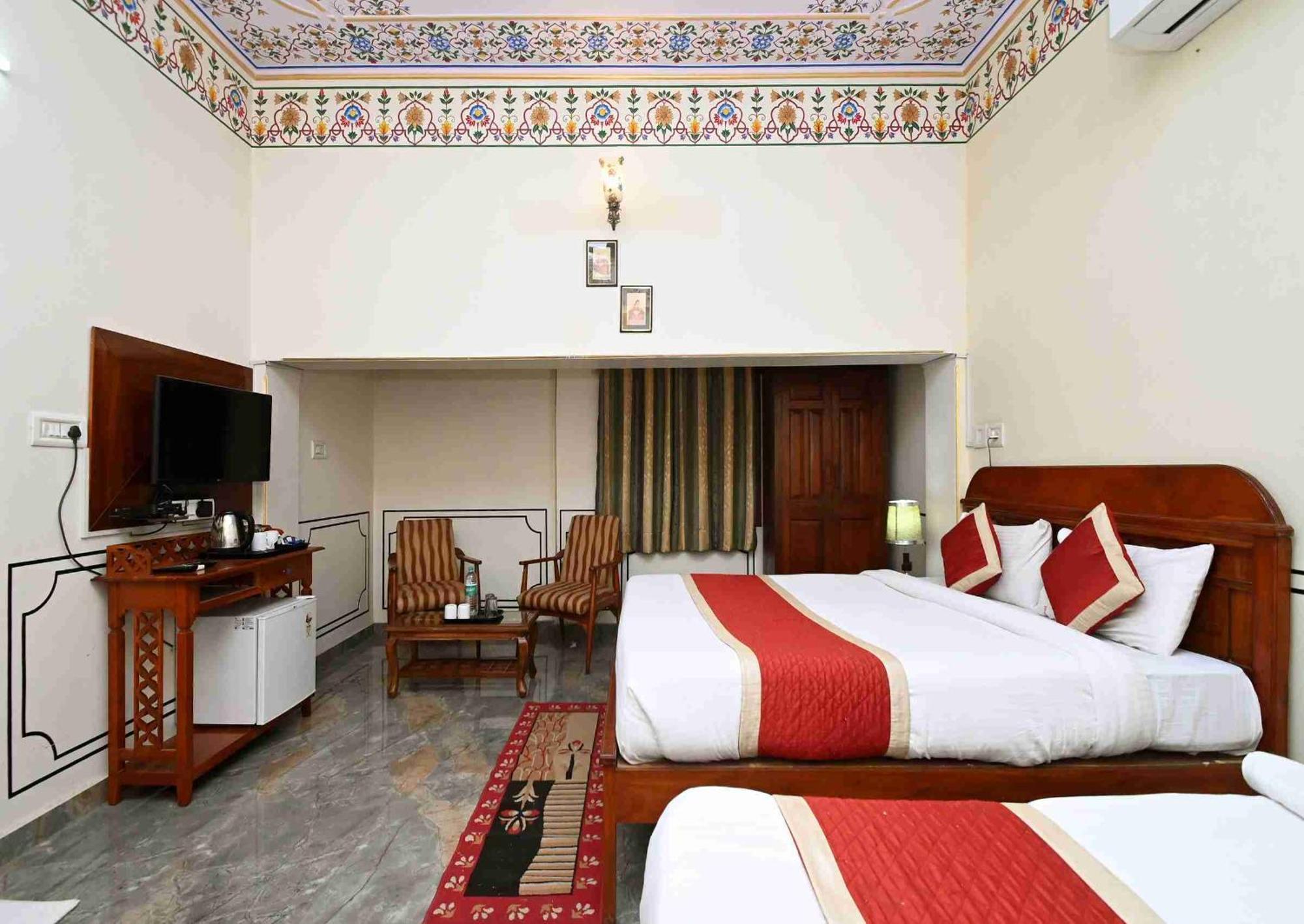 Hotel Virasat Mahal Heritage Hotel-jaipur Center Jaipur