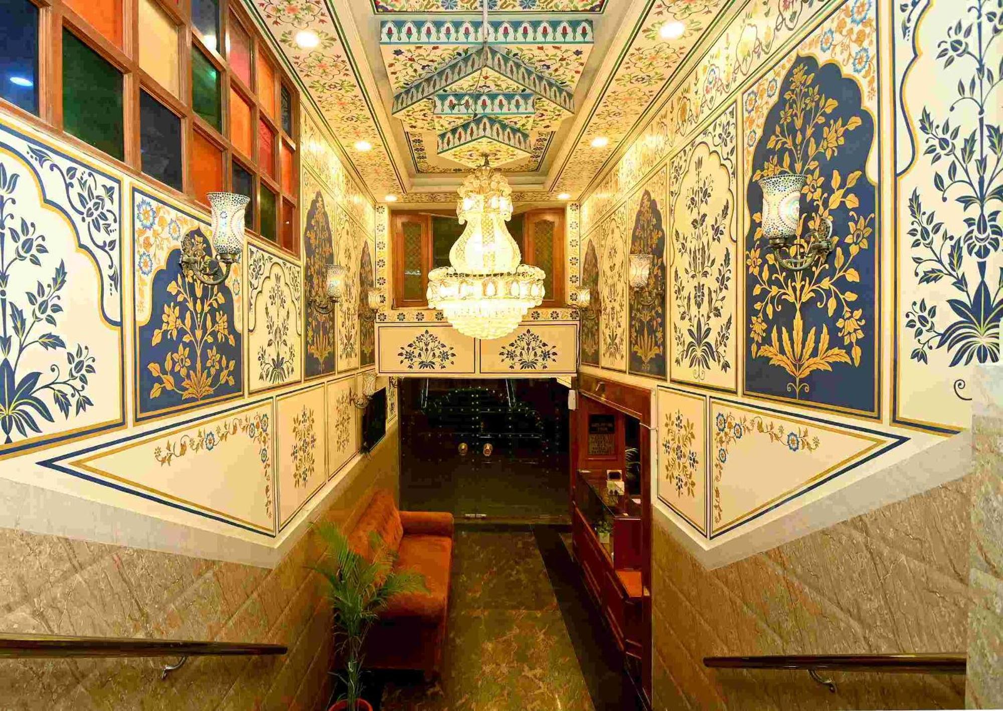 Hotel Virasat Mahal Heritage Hotel-jaipur Center 3*