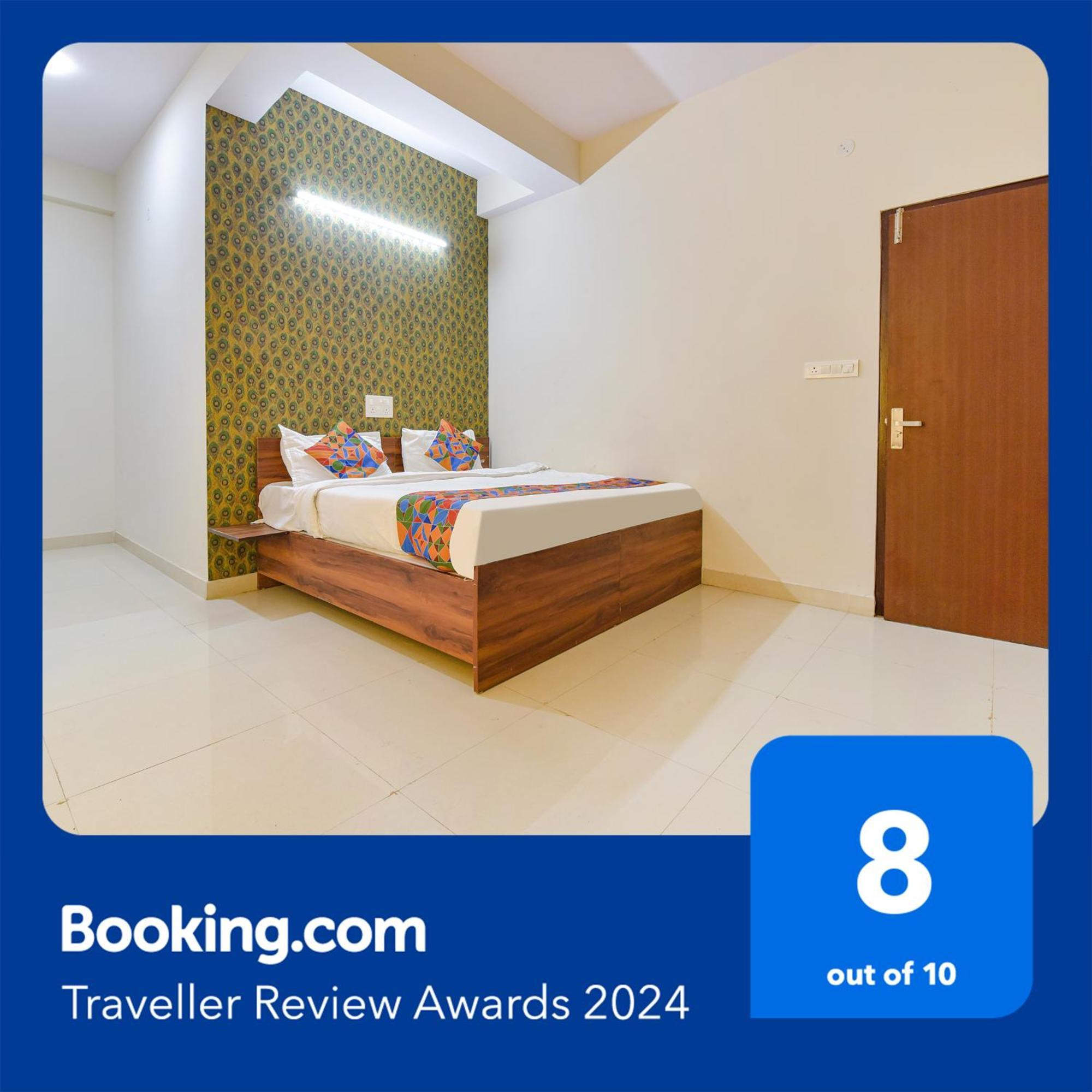 Fabhotel Grand Lotus