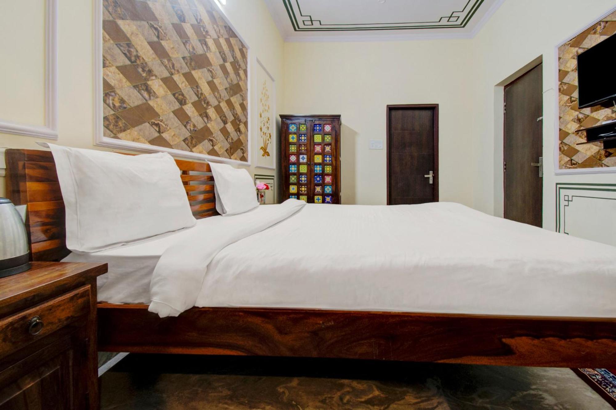 Palette - Rani Bagh * Jaipur