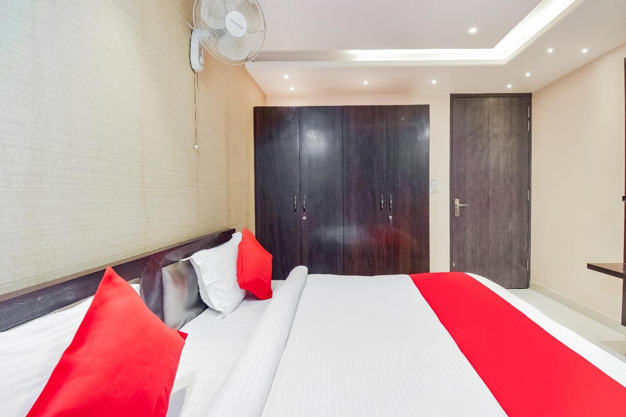 Hotel Super O The Moody Moon 3*