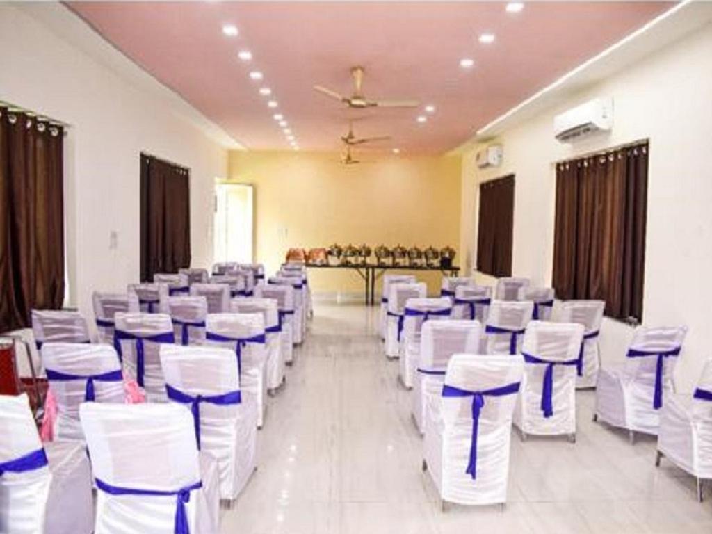 Hotel Sparsh Canopy Jaipur