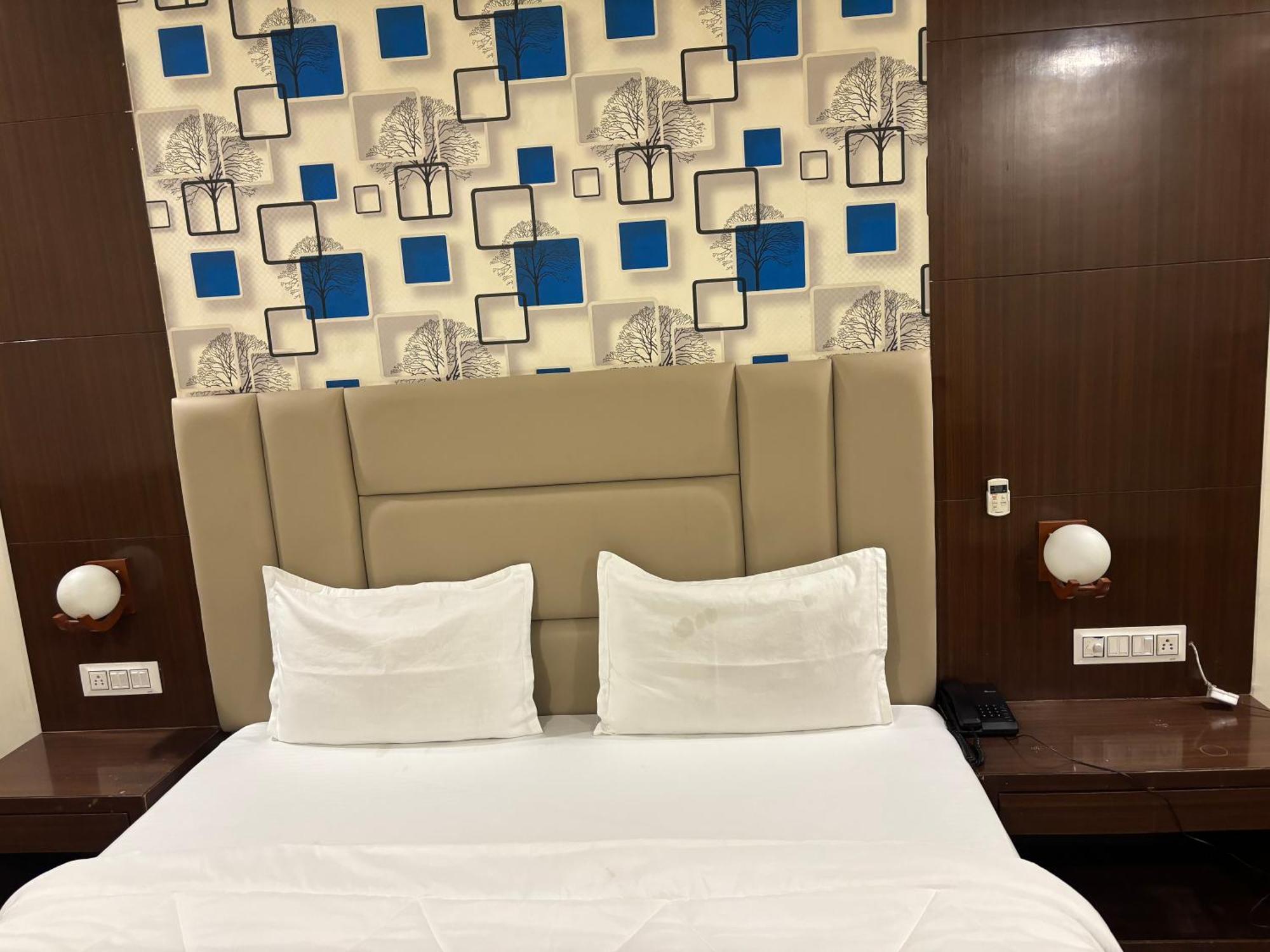 Eldorado Hotel 3*