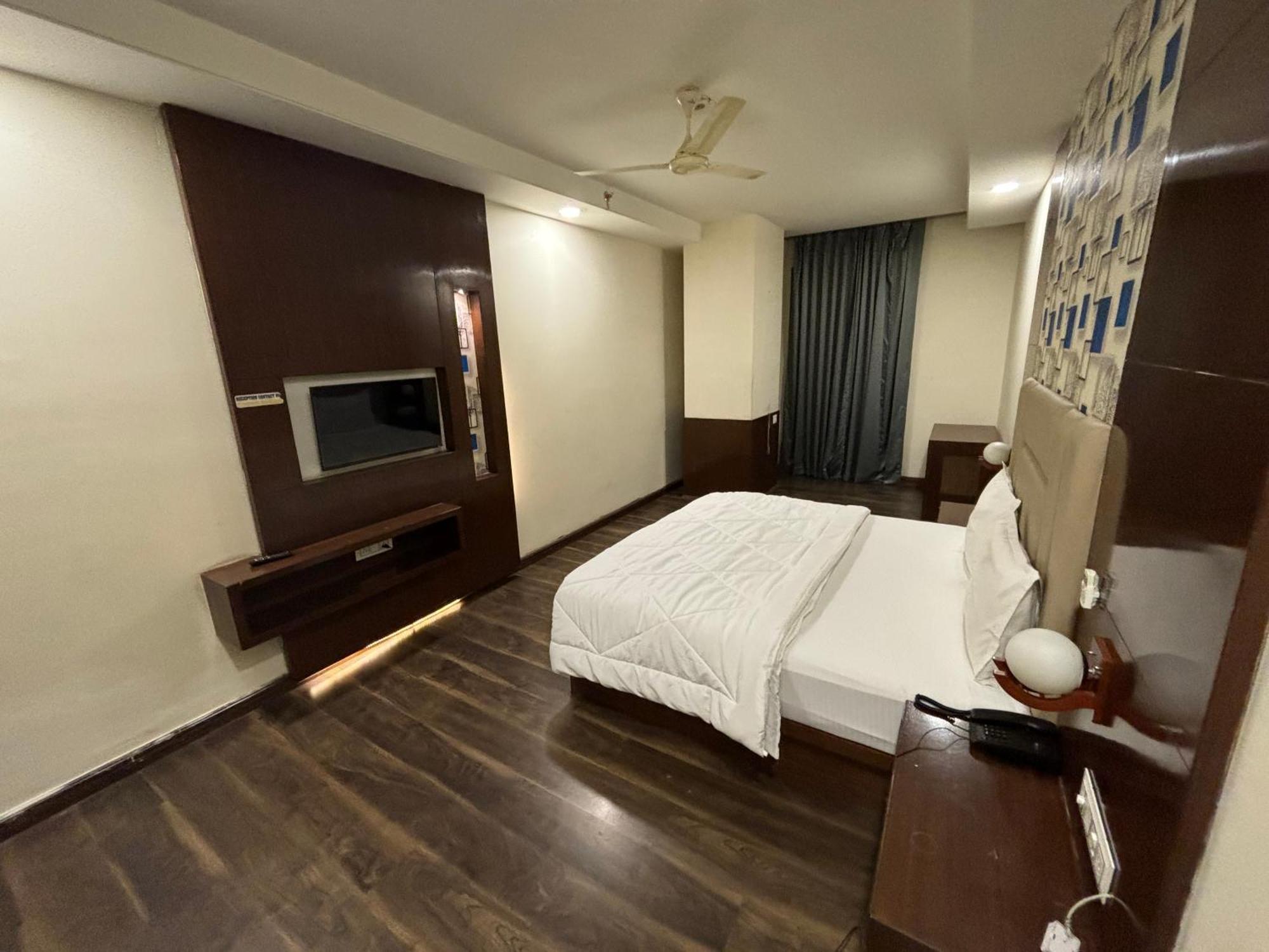 Eldorado 3*