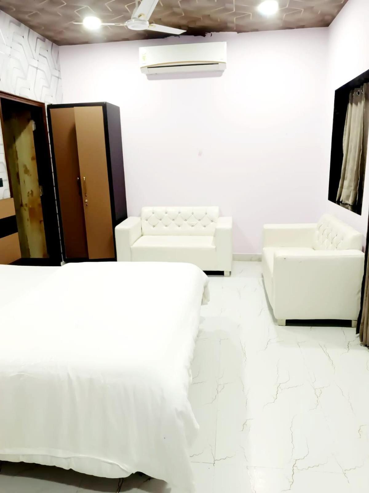 Hotel Sparsh Canopy Jaipur