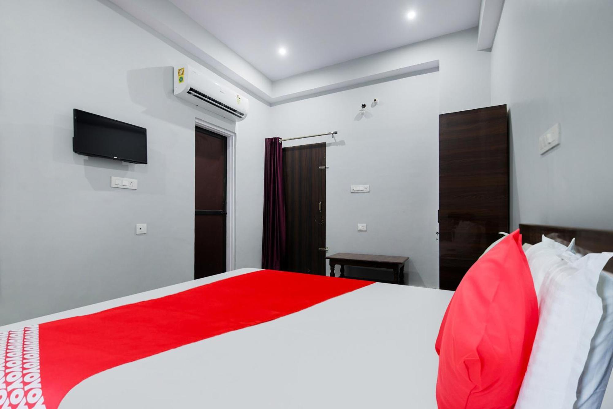Hotel O Ganesham 3*