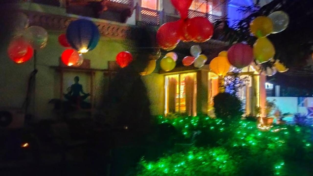 Hotel Singhasan House *