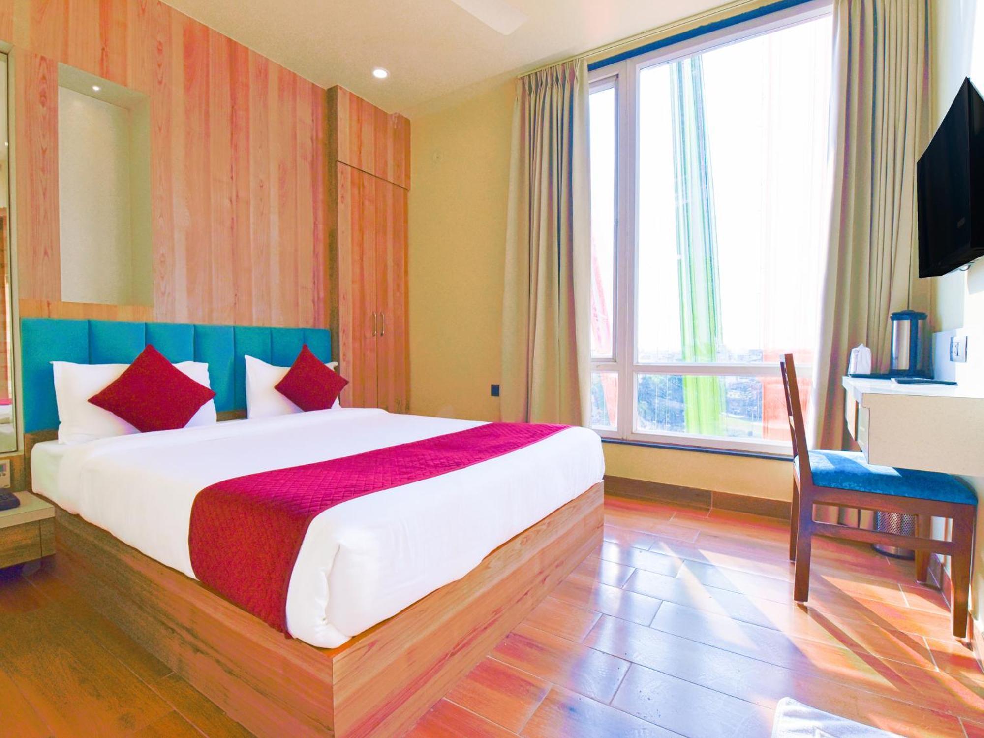 Hotel Anju Shree 4*