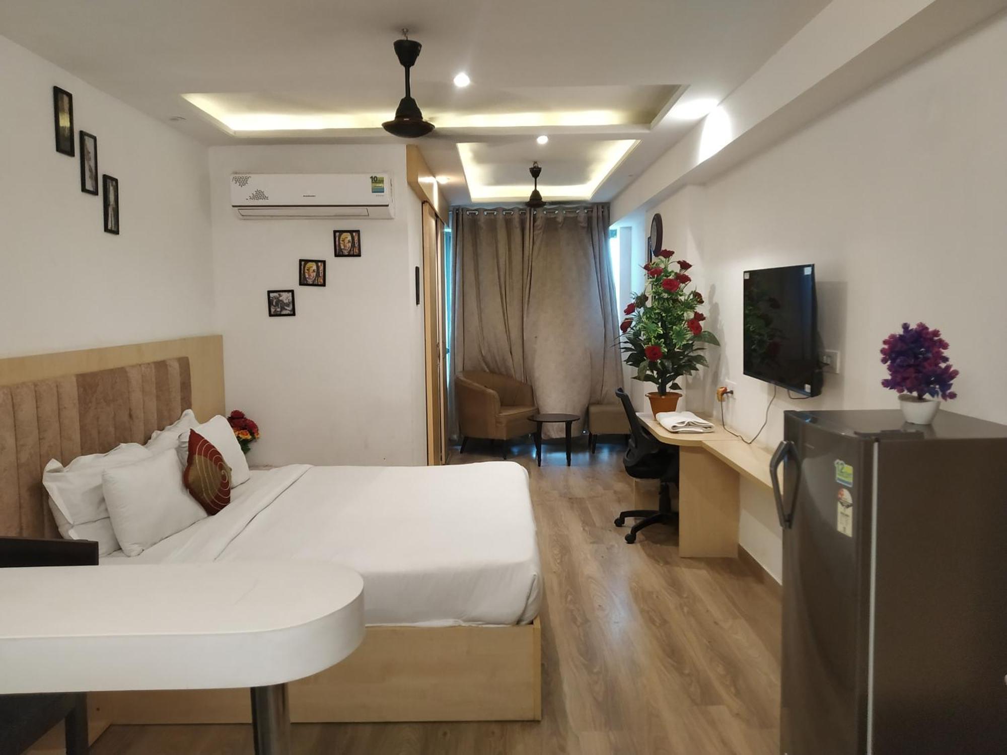 The Grand Anukampa Pink City Aparthotel
