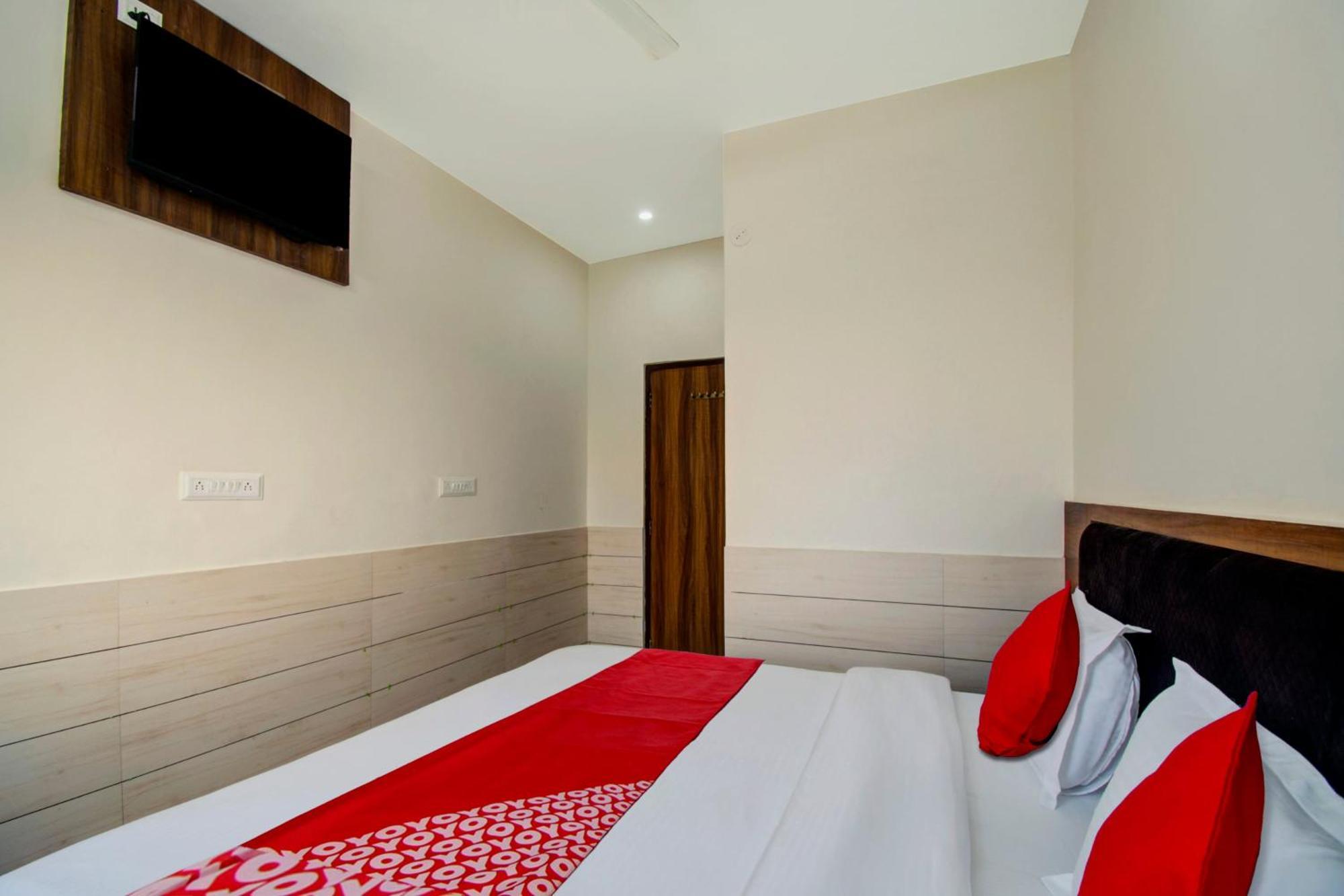 Hotel O Rj - 3*