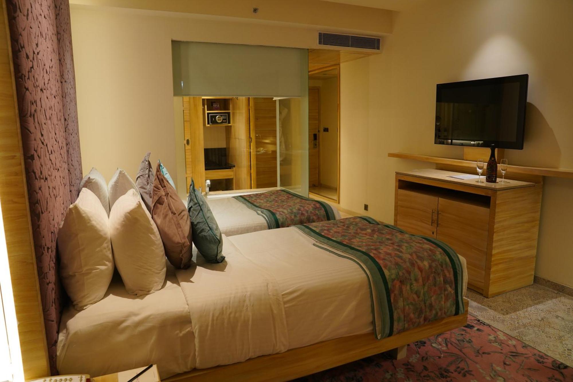 Royal Orchid Jaipur, Tonk Road