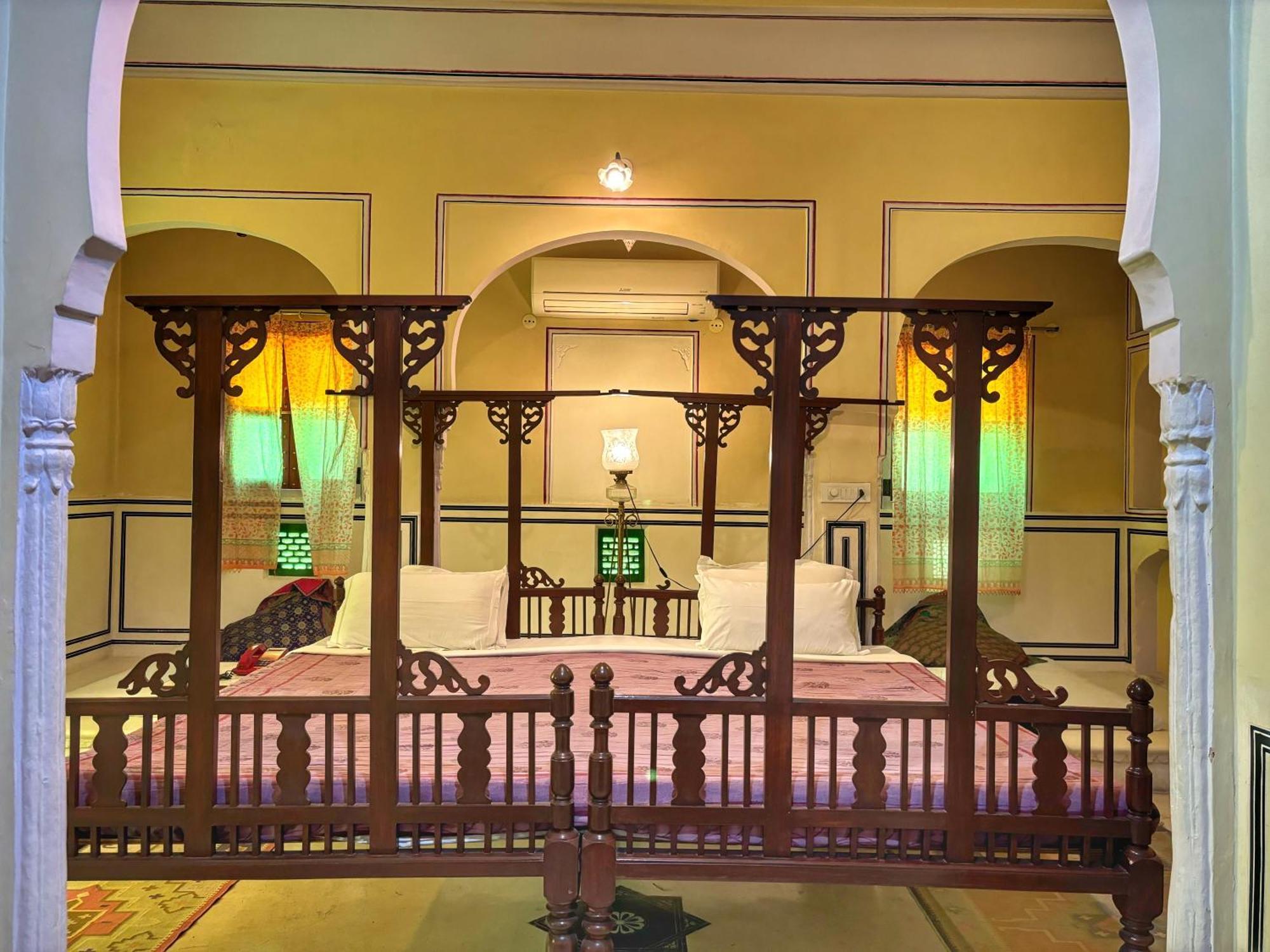 Saba Haveli 4*