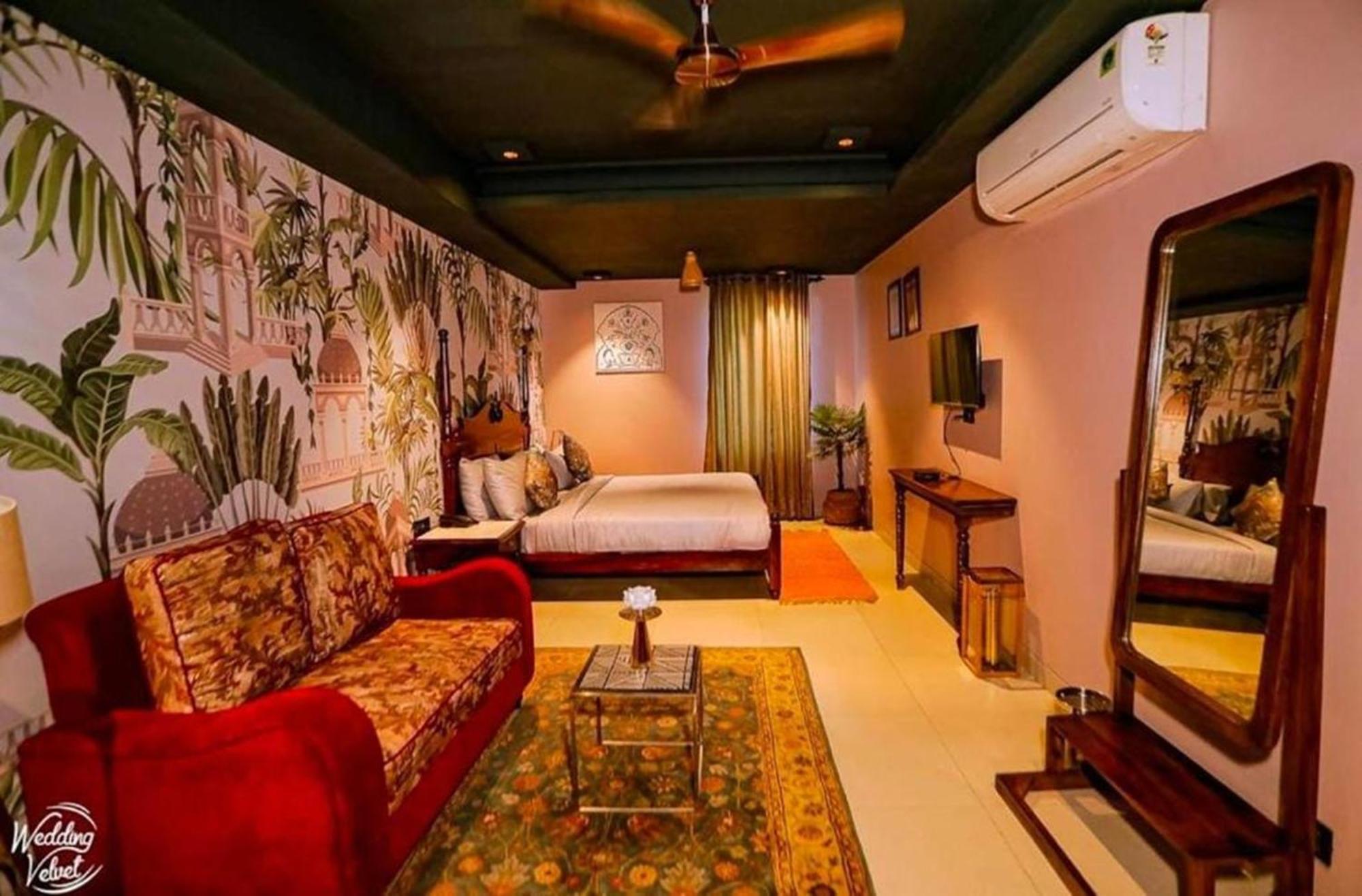 Hotel The Rajmani *