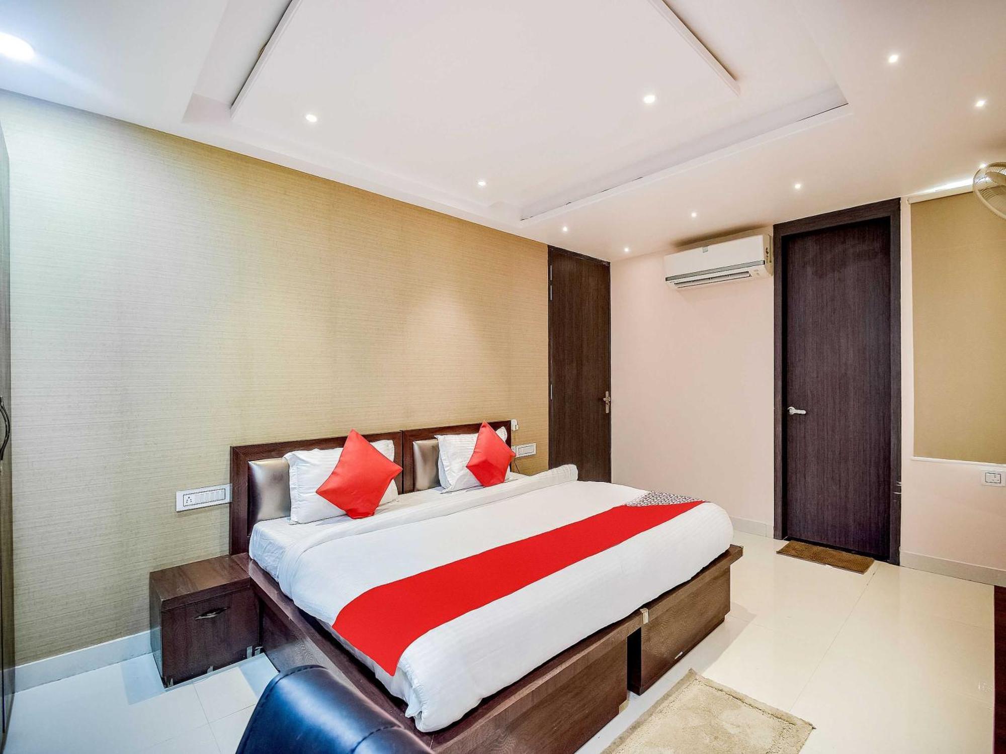 Super O The Moody Moon Hotel 3*