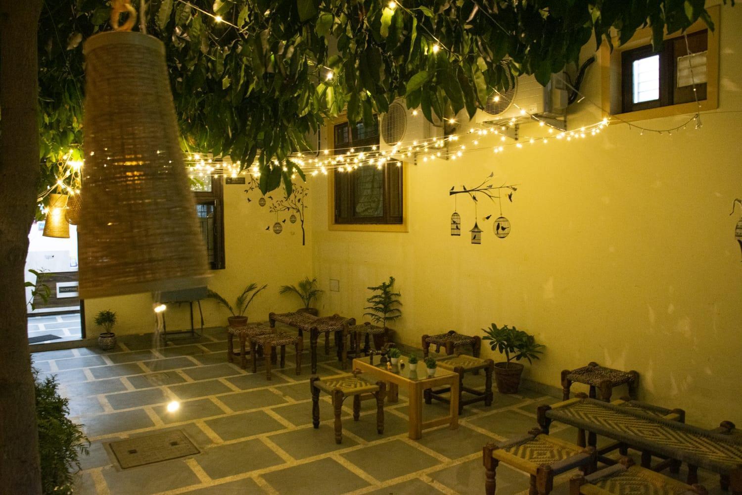 The Circle Era - An Aesthetic By Shivaneel Hospitality * Jaipur
