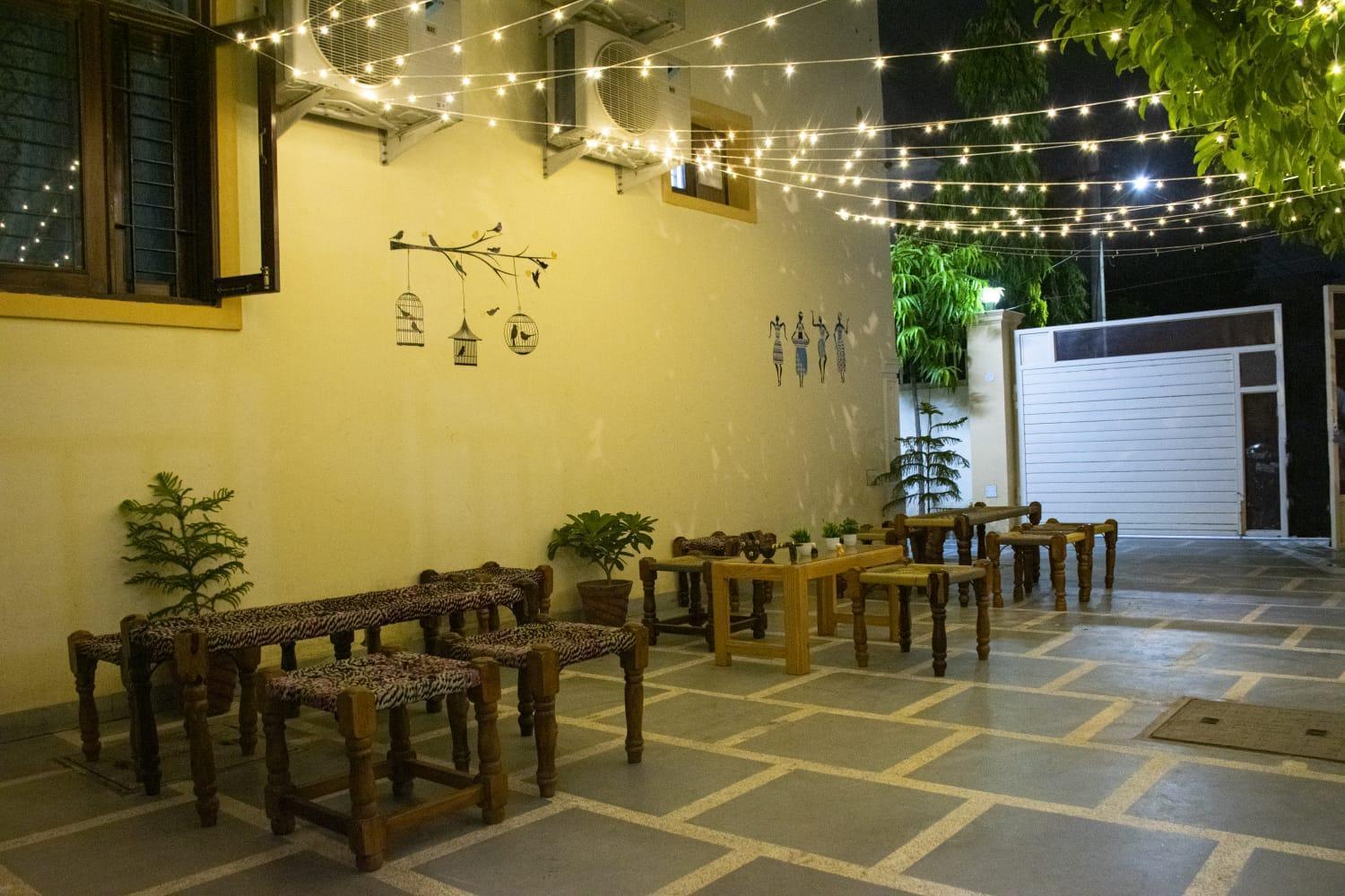 The Circle Era - An Aesthetic By Shivaneel Hospitality * Jaipur