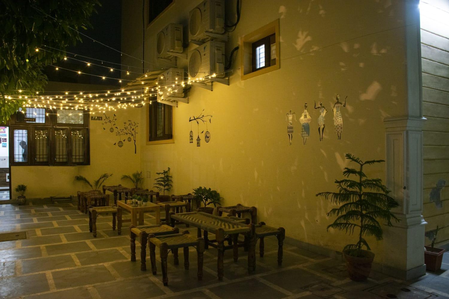 The Circle Era - An Aesthetic By Shivaneel Hospitality * Jaipur