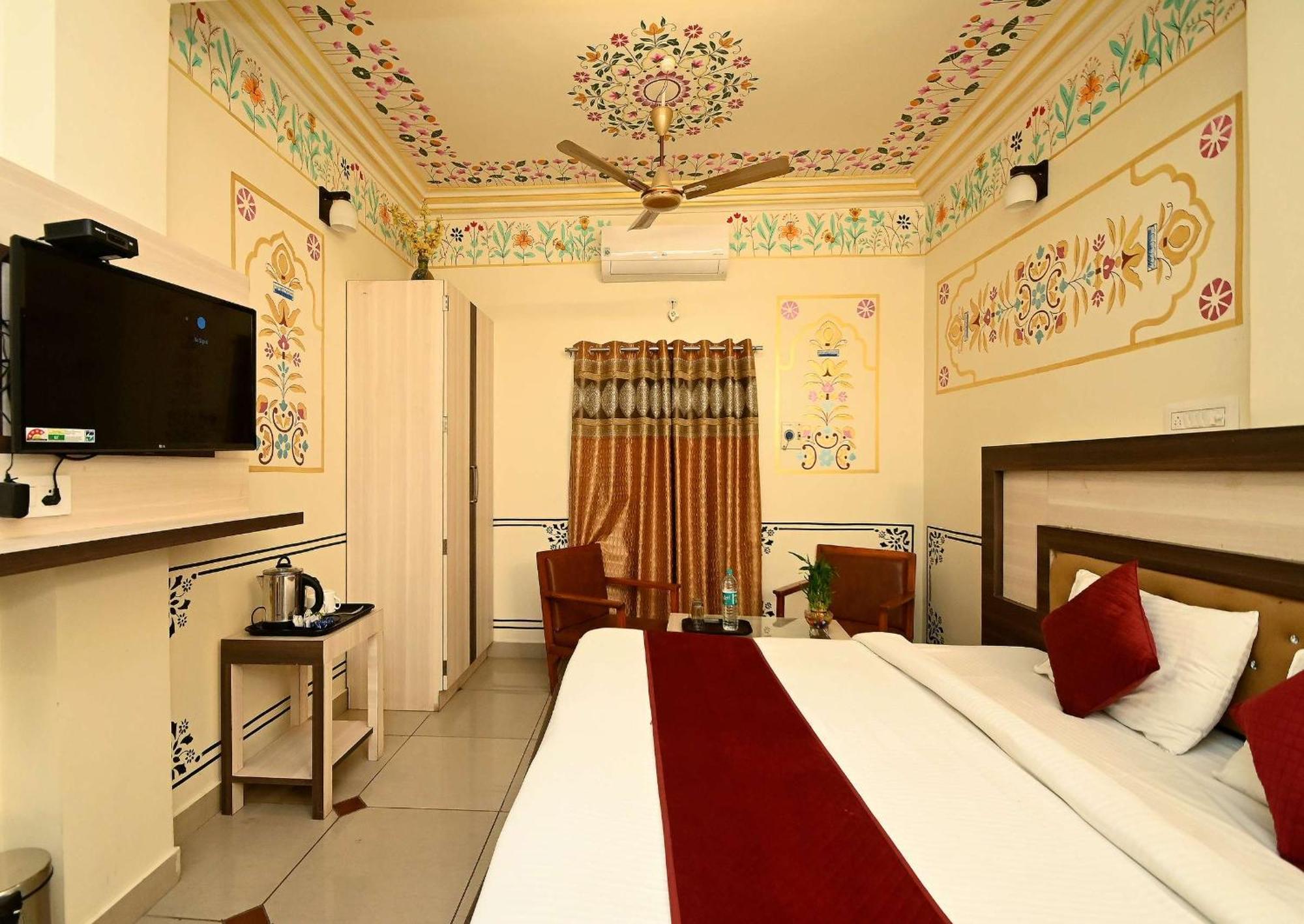 Virasat Mahal Heritage Hotel-jaipur Center 3*