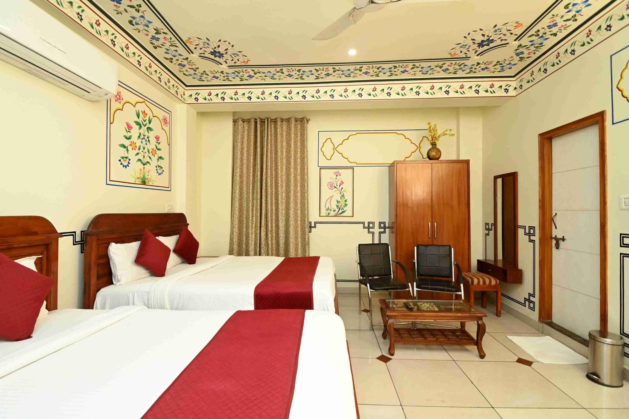 Virasat Mahal Heritage Hotel-jaipur Center 3*