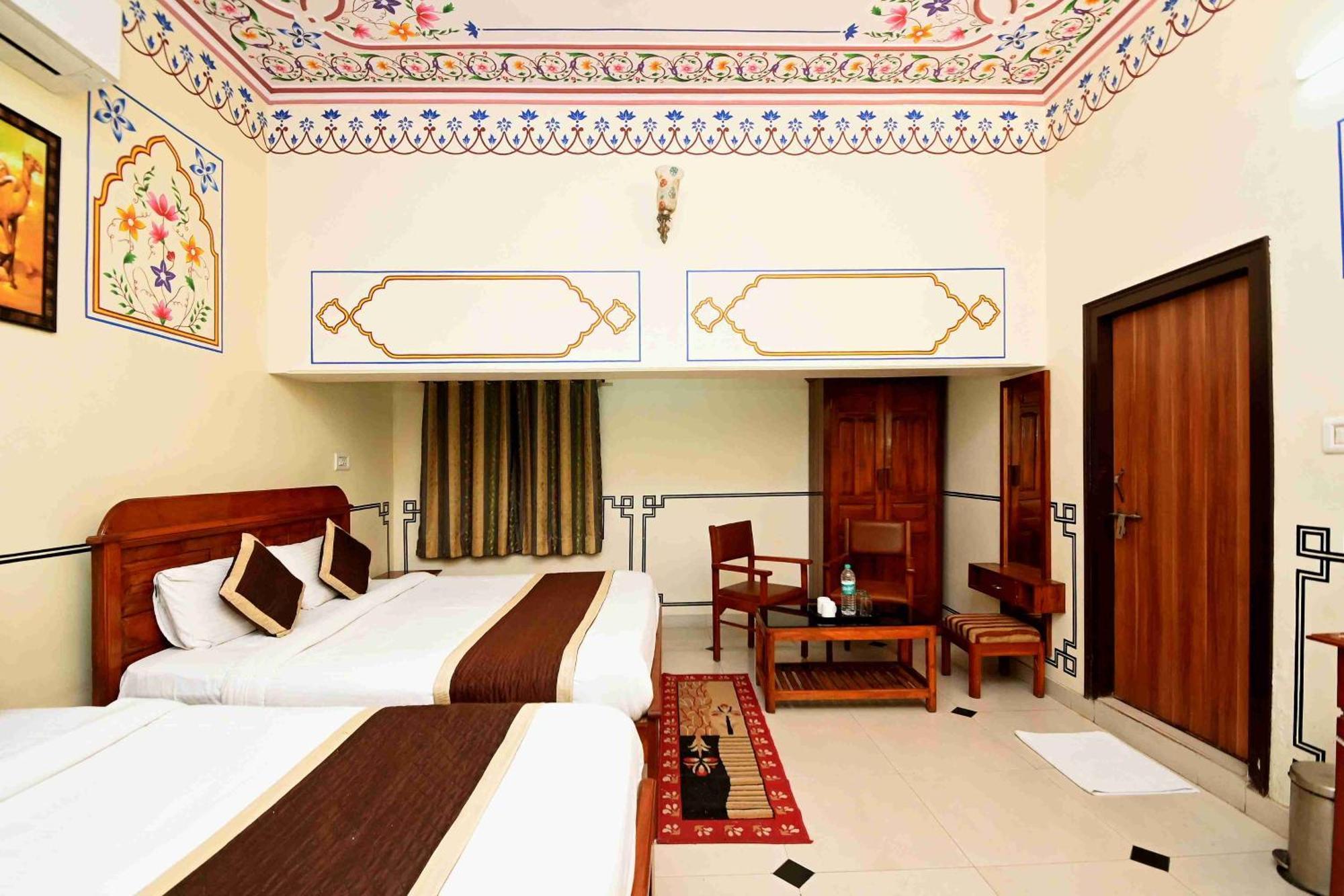 Hotel Virasat Mahal Heritage Hotel-jaipur Center 3*