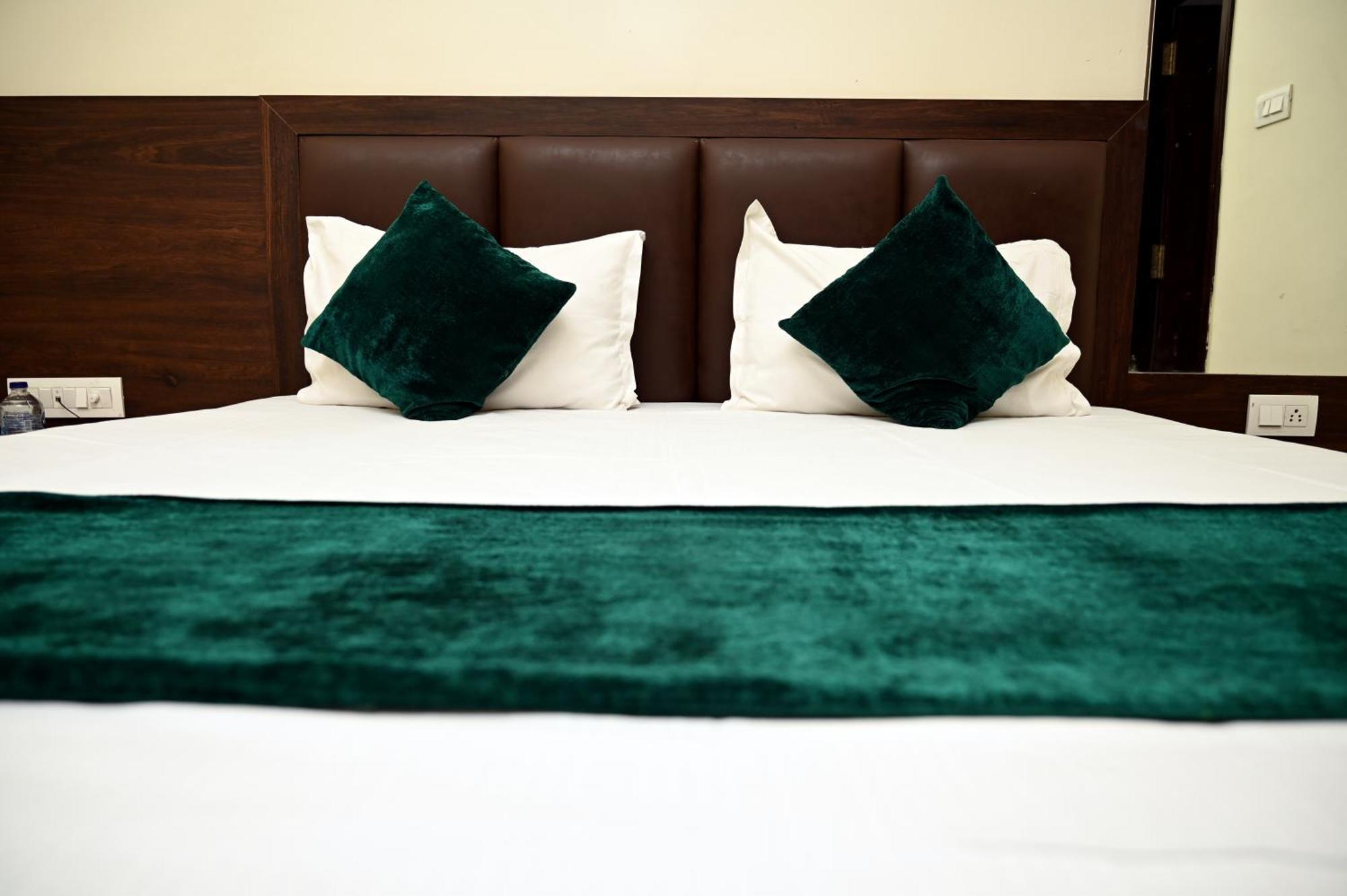 Pulse Inn- Near Train Station Hotel Jaipur