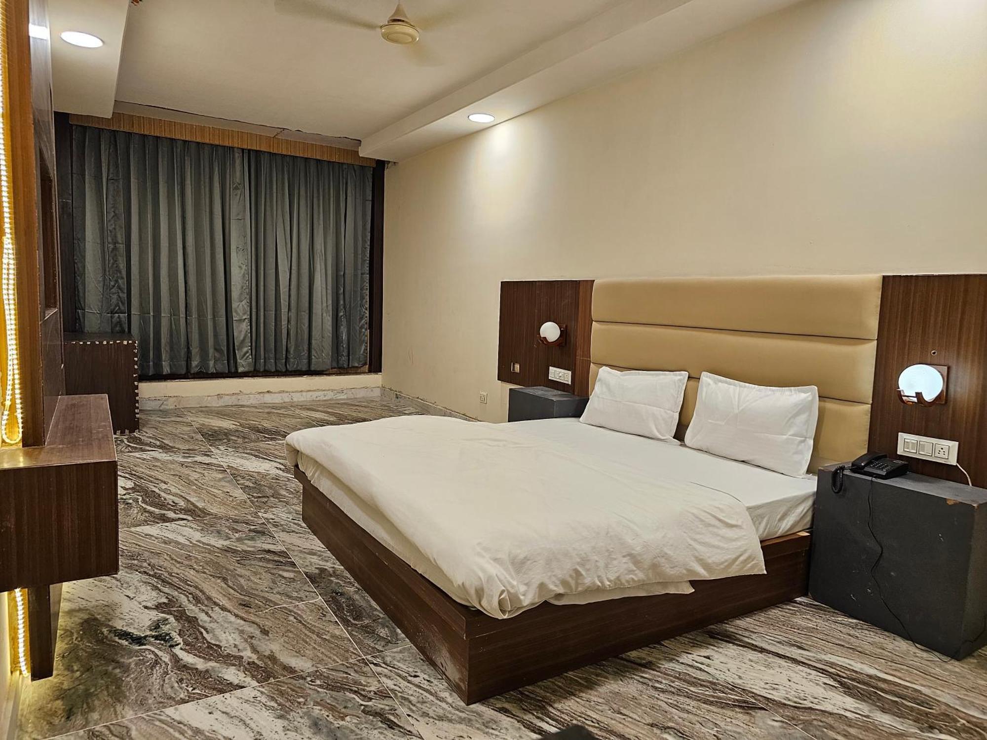 Eldorado Hotel 3*