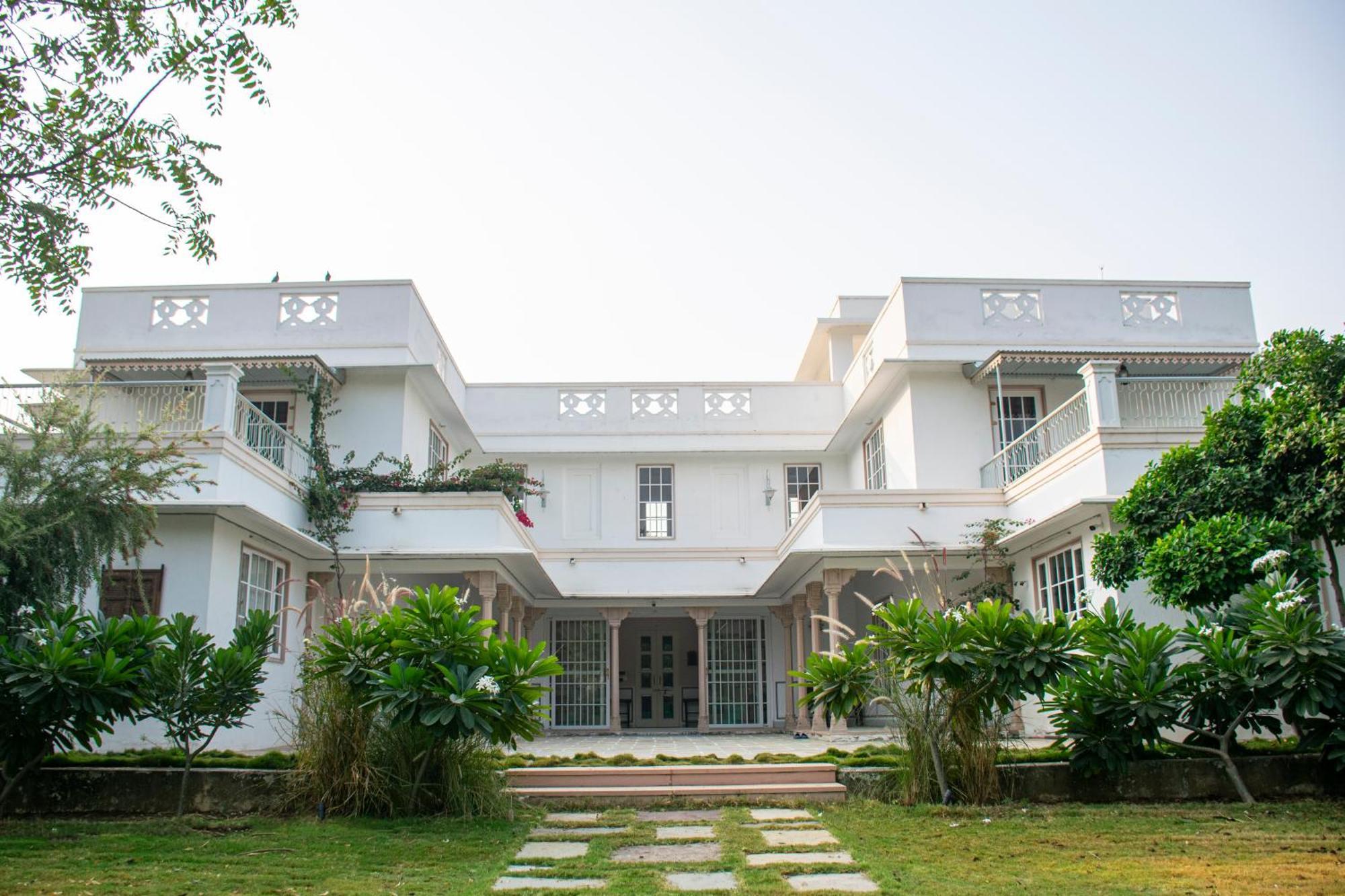 Bed & Breakfast Naila Kothi - A Luxury Boutique Royal In
