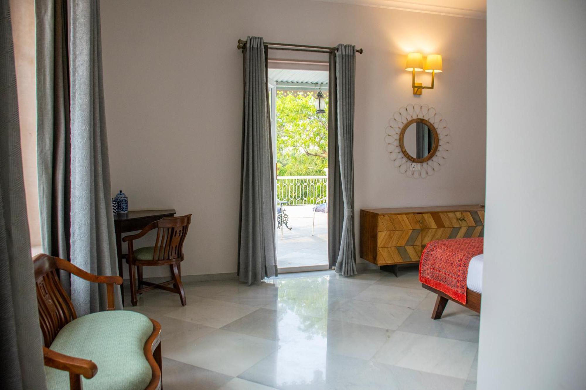 Bed & Breakfast Naila Kothi - A Luxury Boutique Royal In Jaipur
