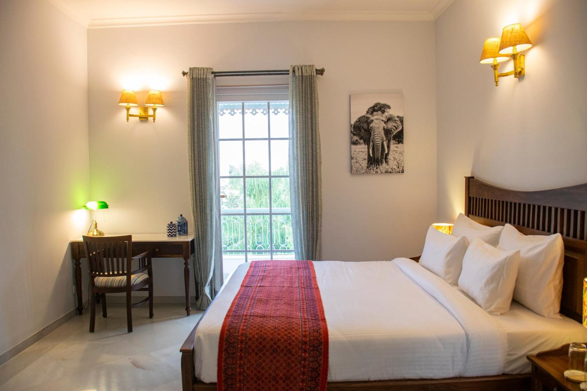 Bed & Breakfast Naila Kothi - A Luxury Boutique Royal In Jaipur
