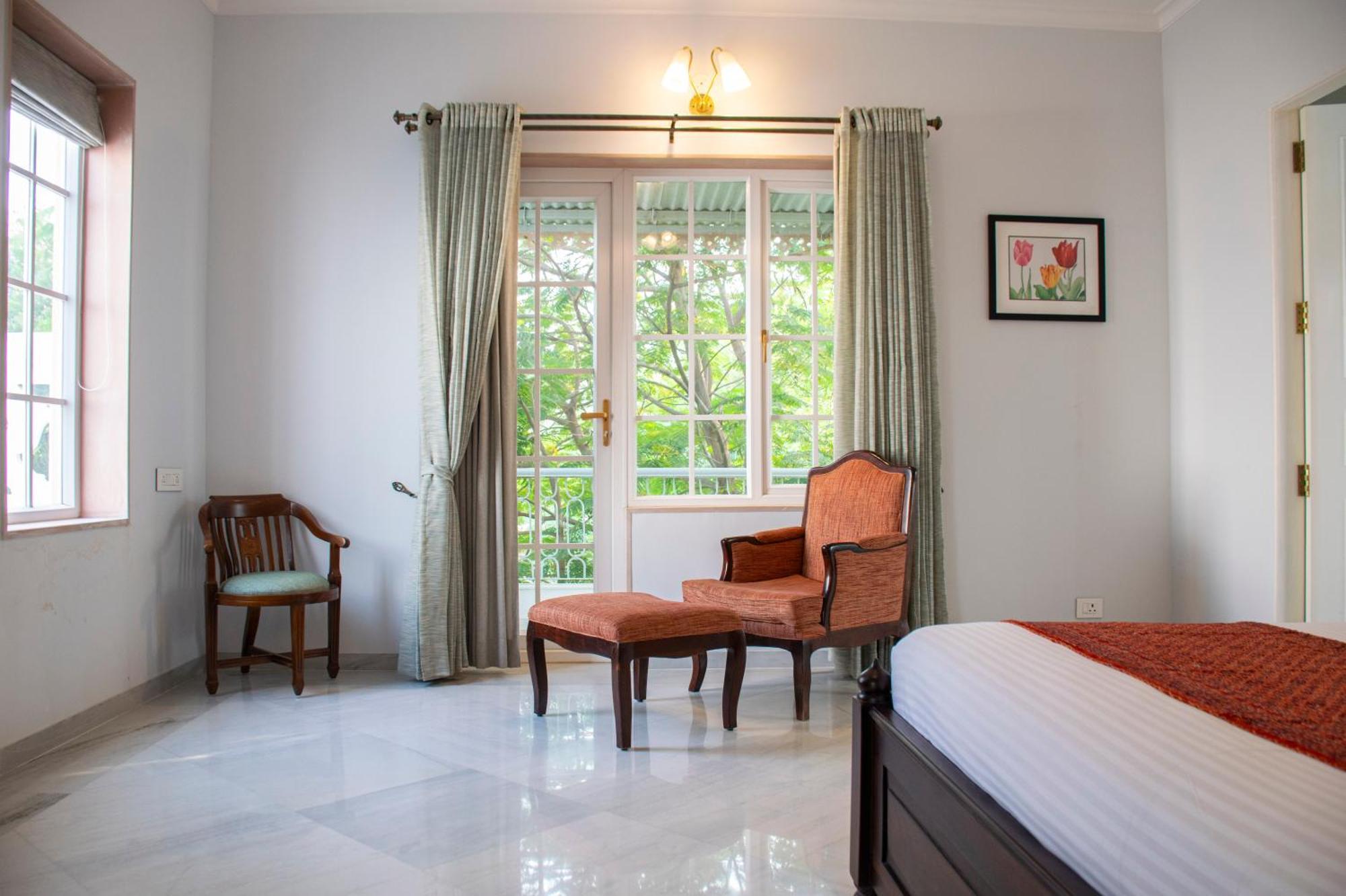 Naila Kothi - A Luxury Boutique Royal In *