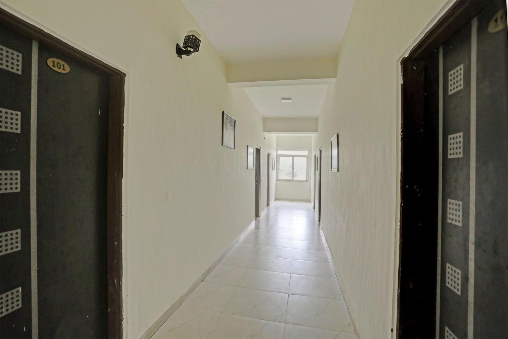 Hotel Oyo Flagship Vatika Jaipur