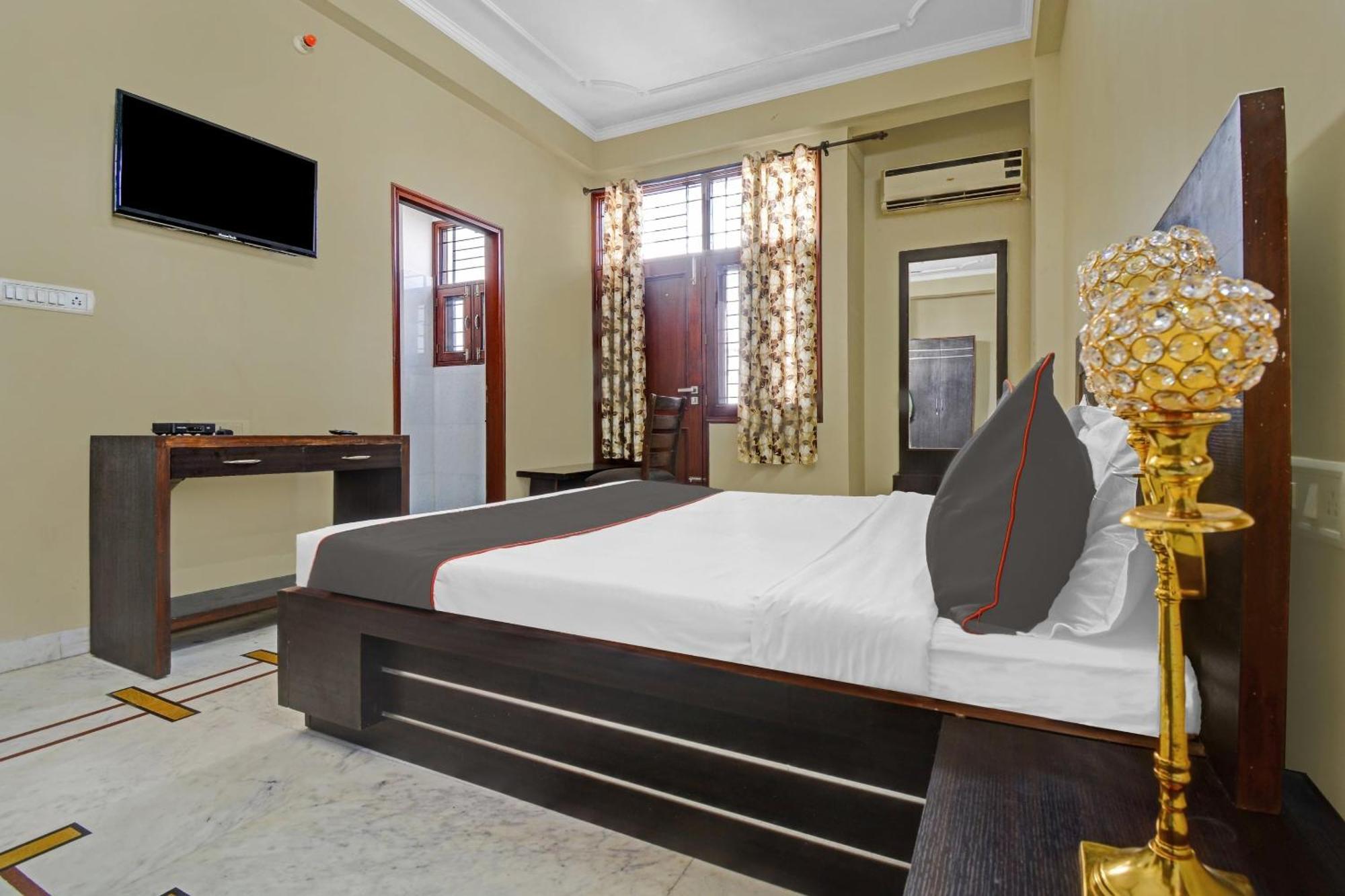 Collection O Omkar Residency Hotel
