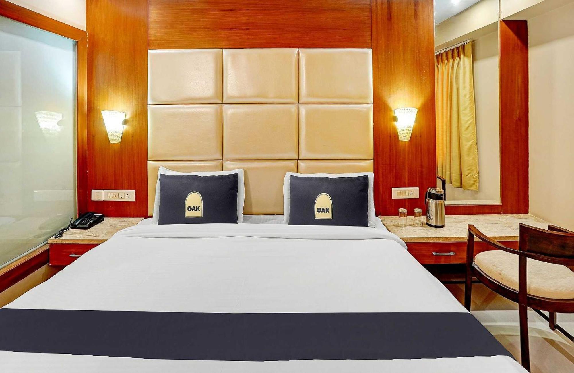 Hotel Super Oyo Townhouse Oak Vinnie Jaipur