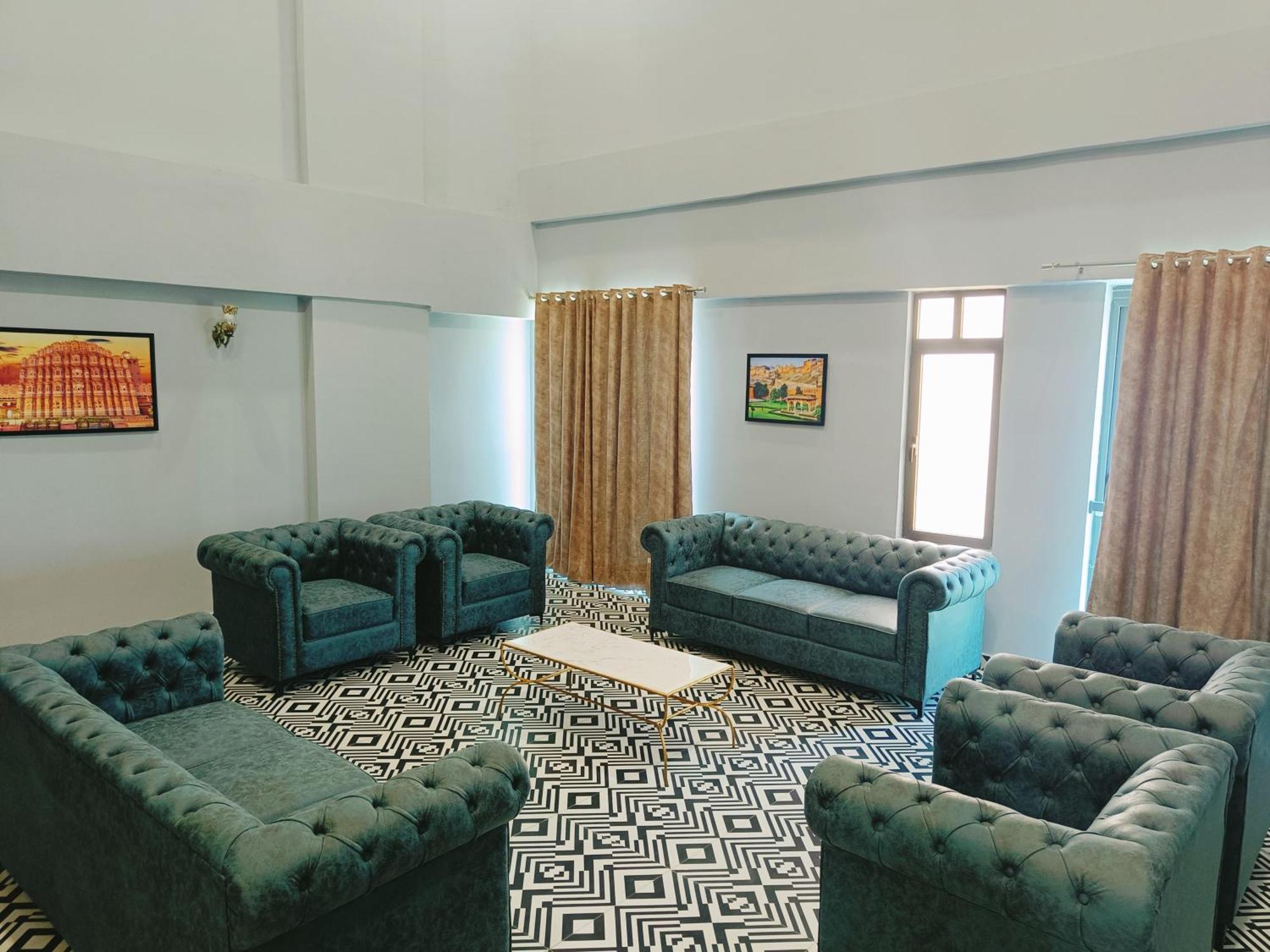 Grand 4* Jaipur
