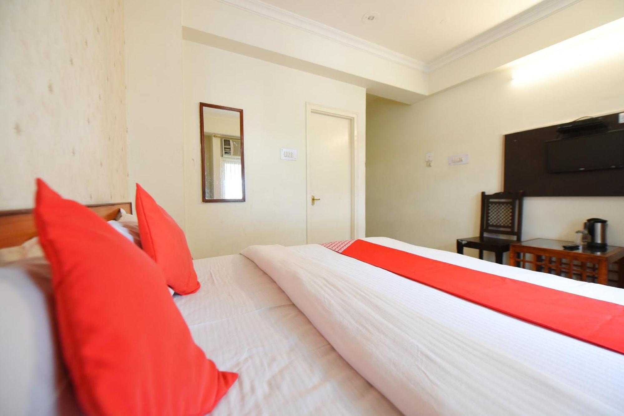 Oyo C M Regency * Jaipur