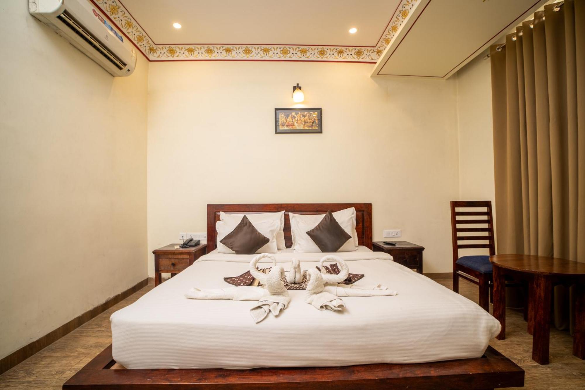 Hotel Laxmi Niwas