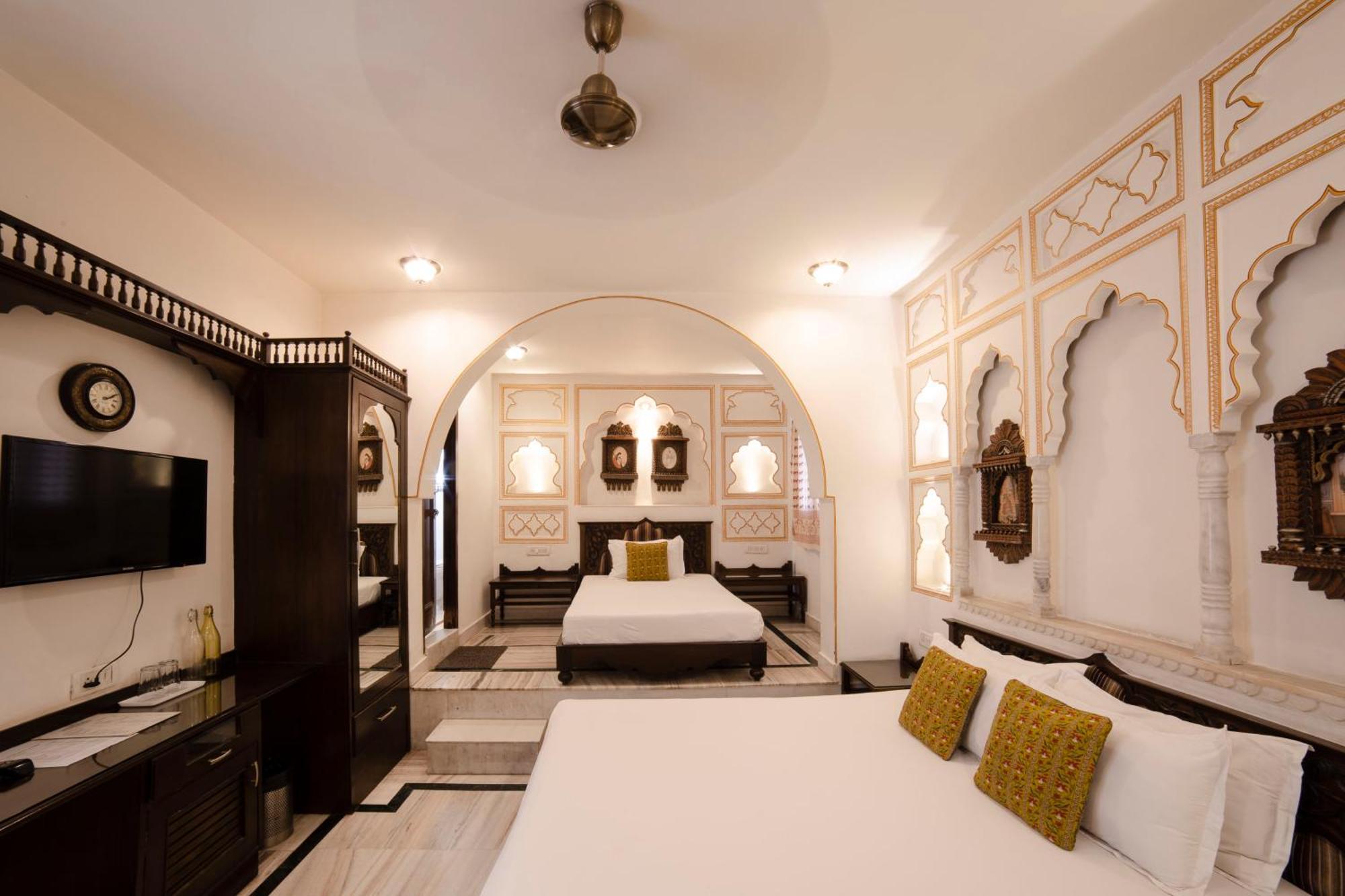 Pearl Palace Hotel