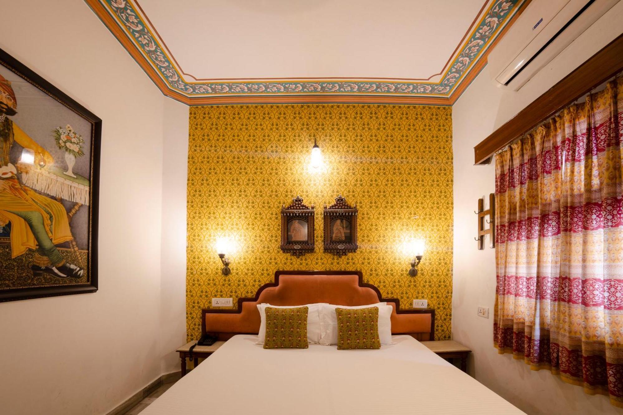 Hotel Pearl Palace 3*