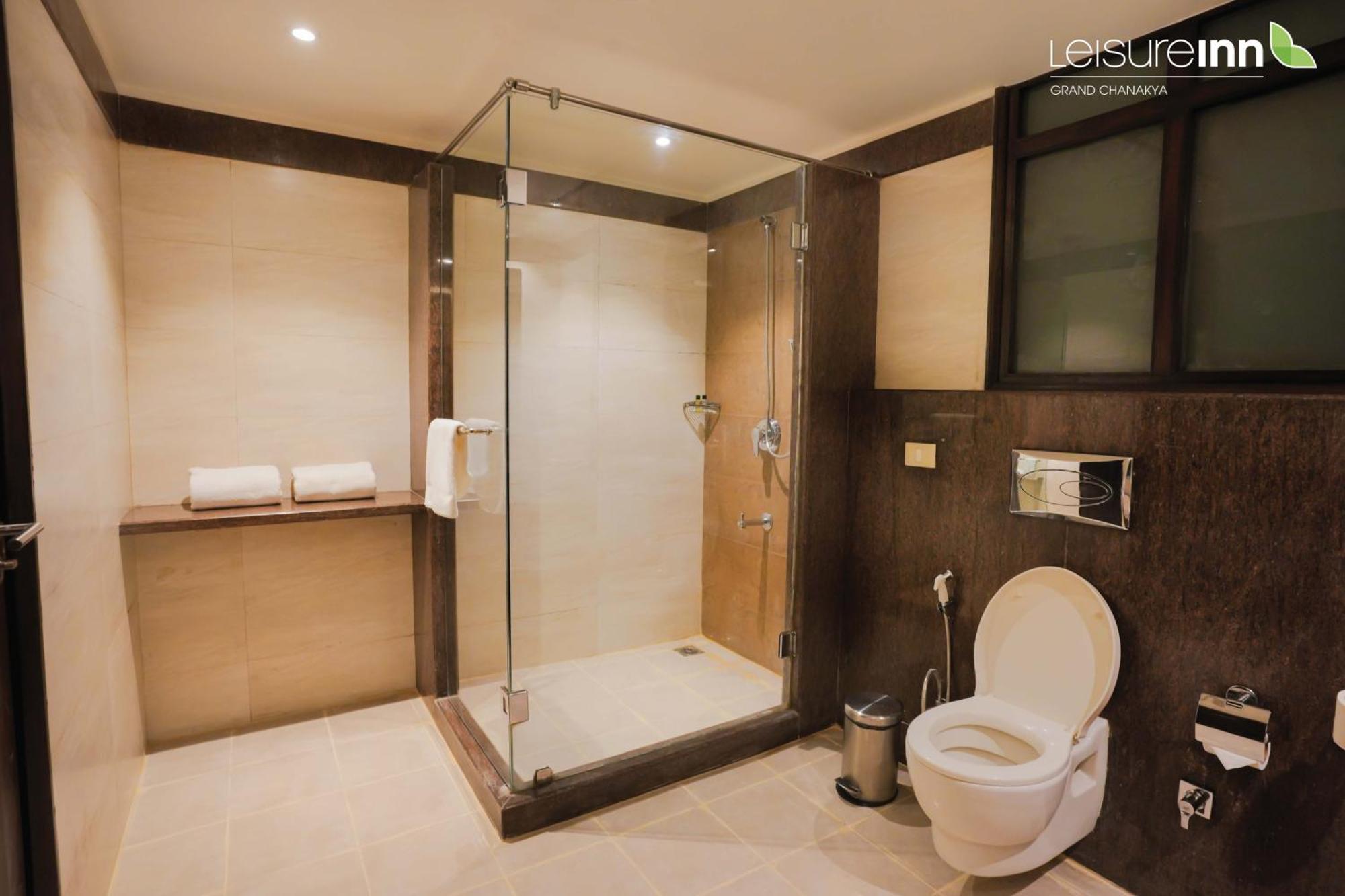 Hotel Leisure Grand Chanakya Jaipur