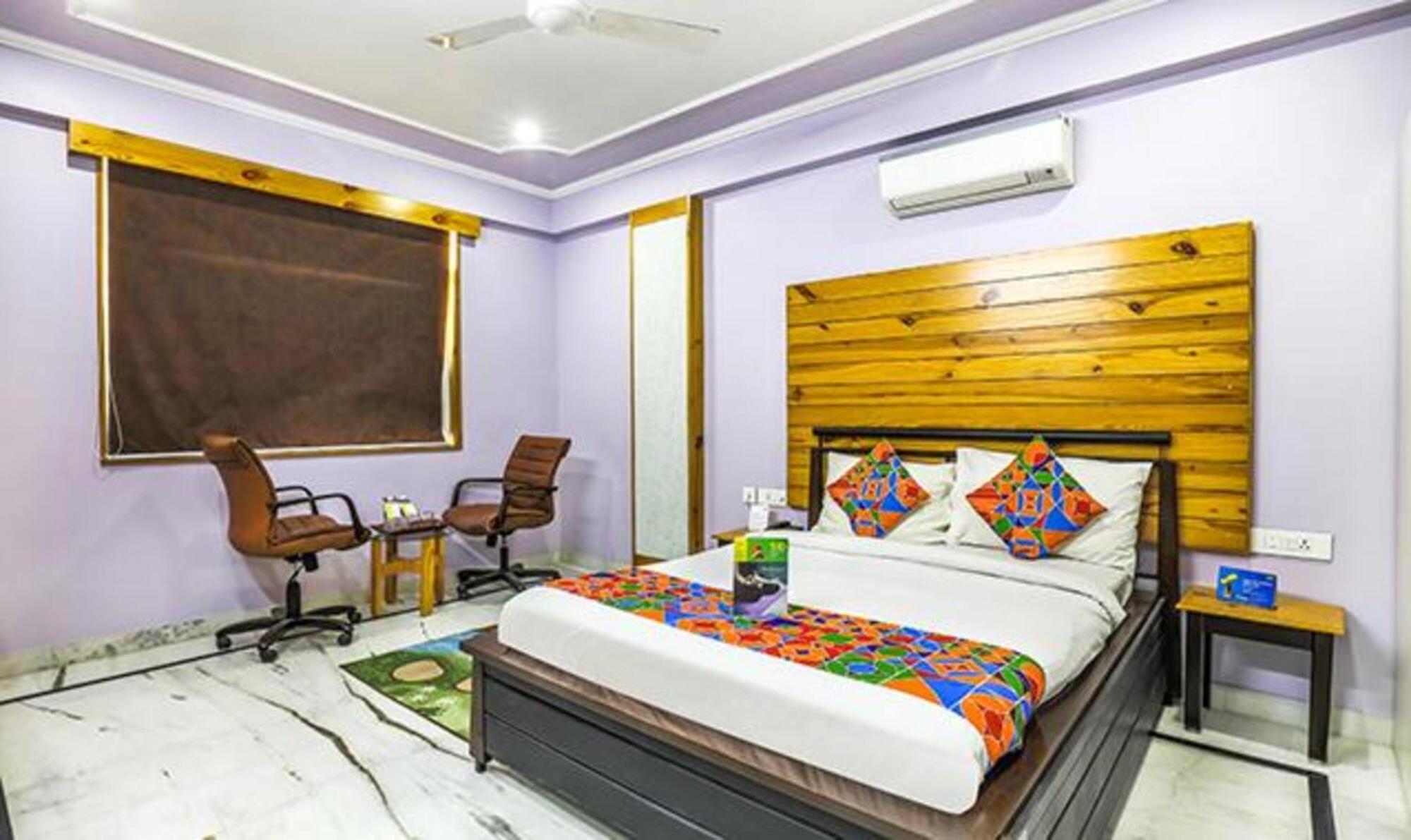 Hotel The 3*