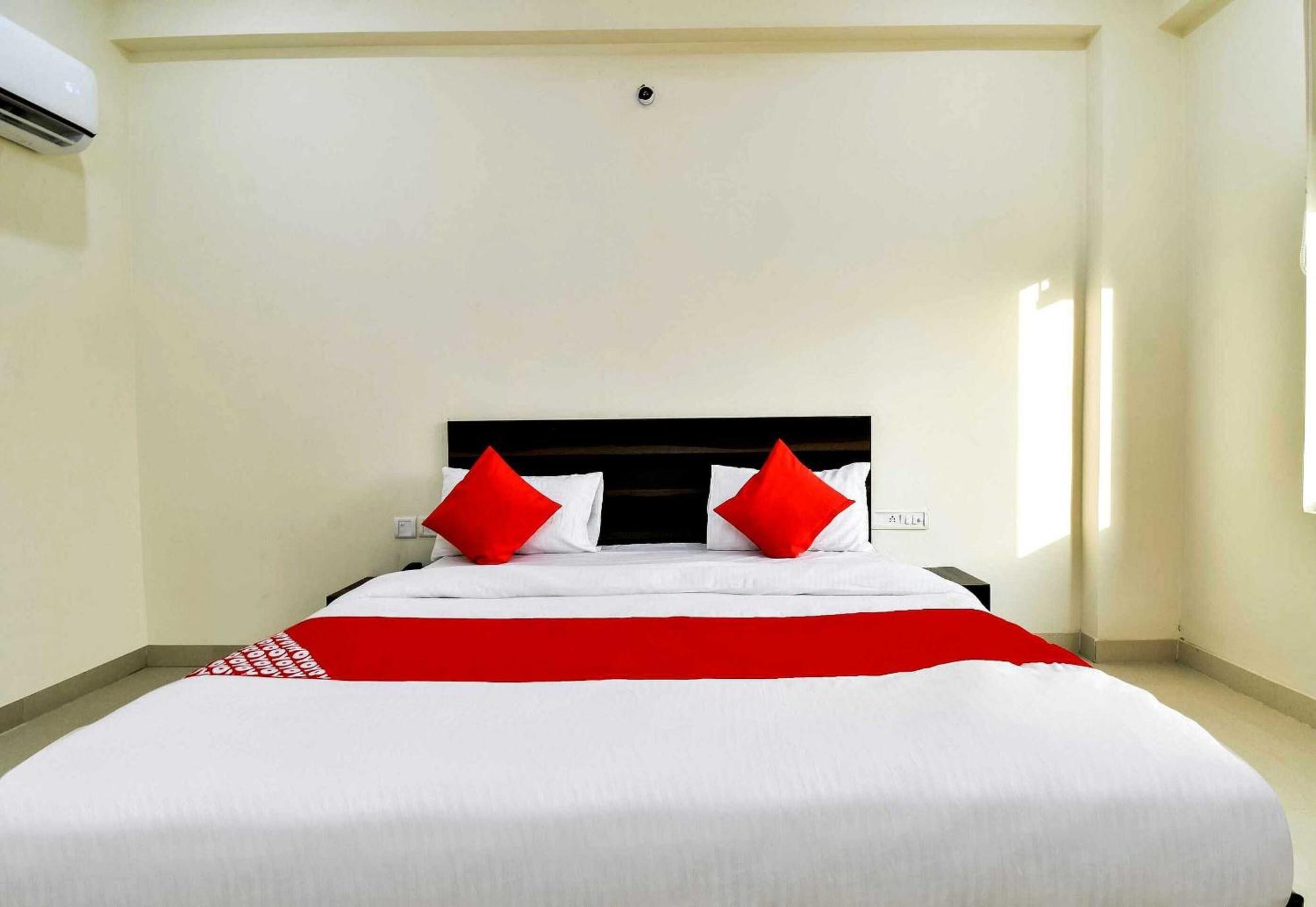 Collection O Arjun Palace & Banquet Hotel