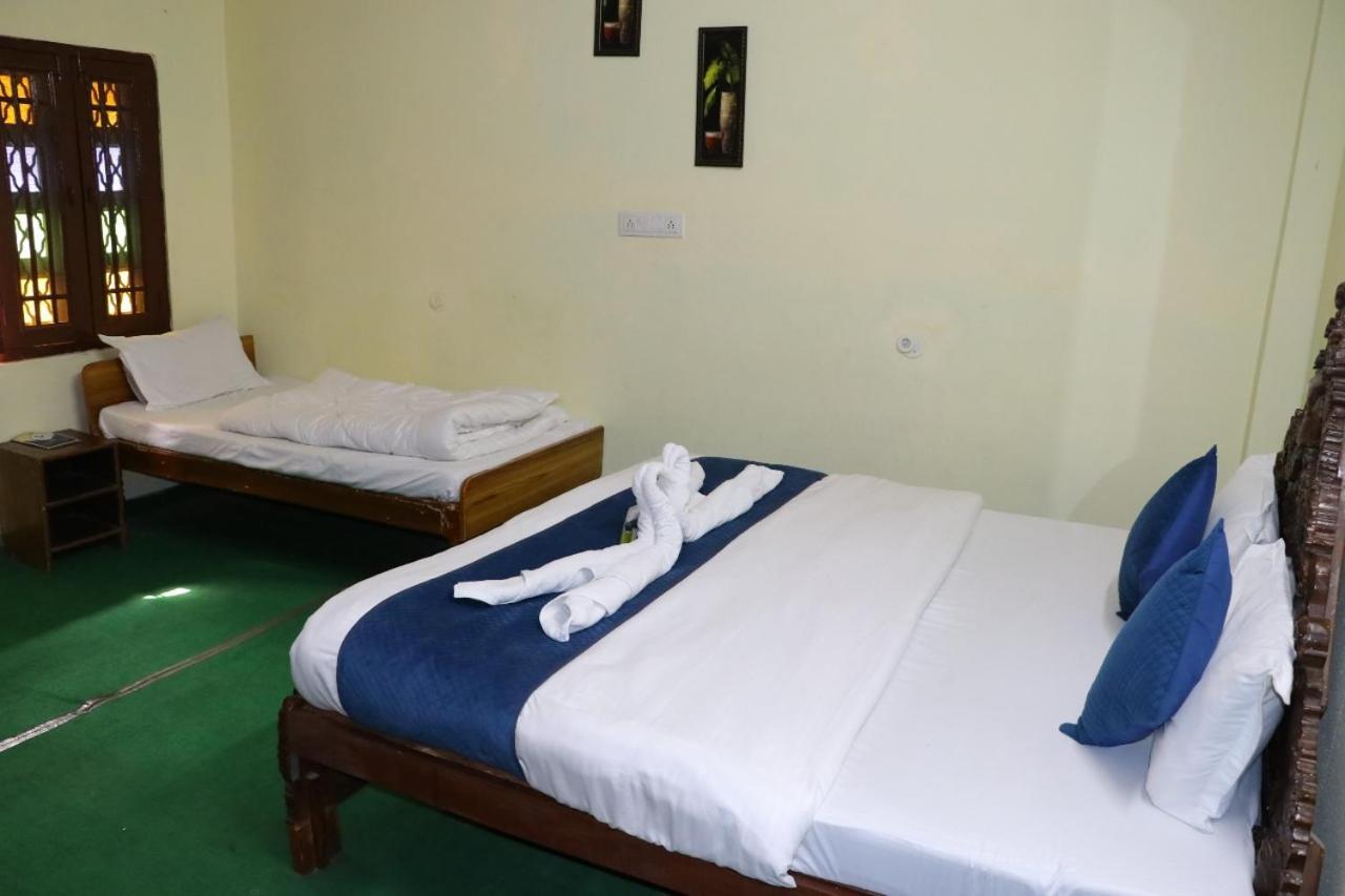 Hotel The Maurvi