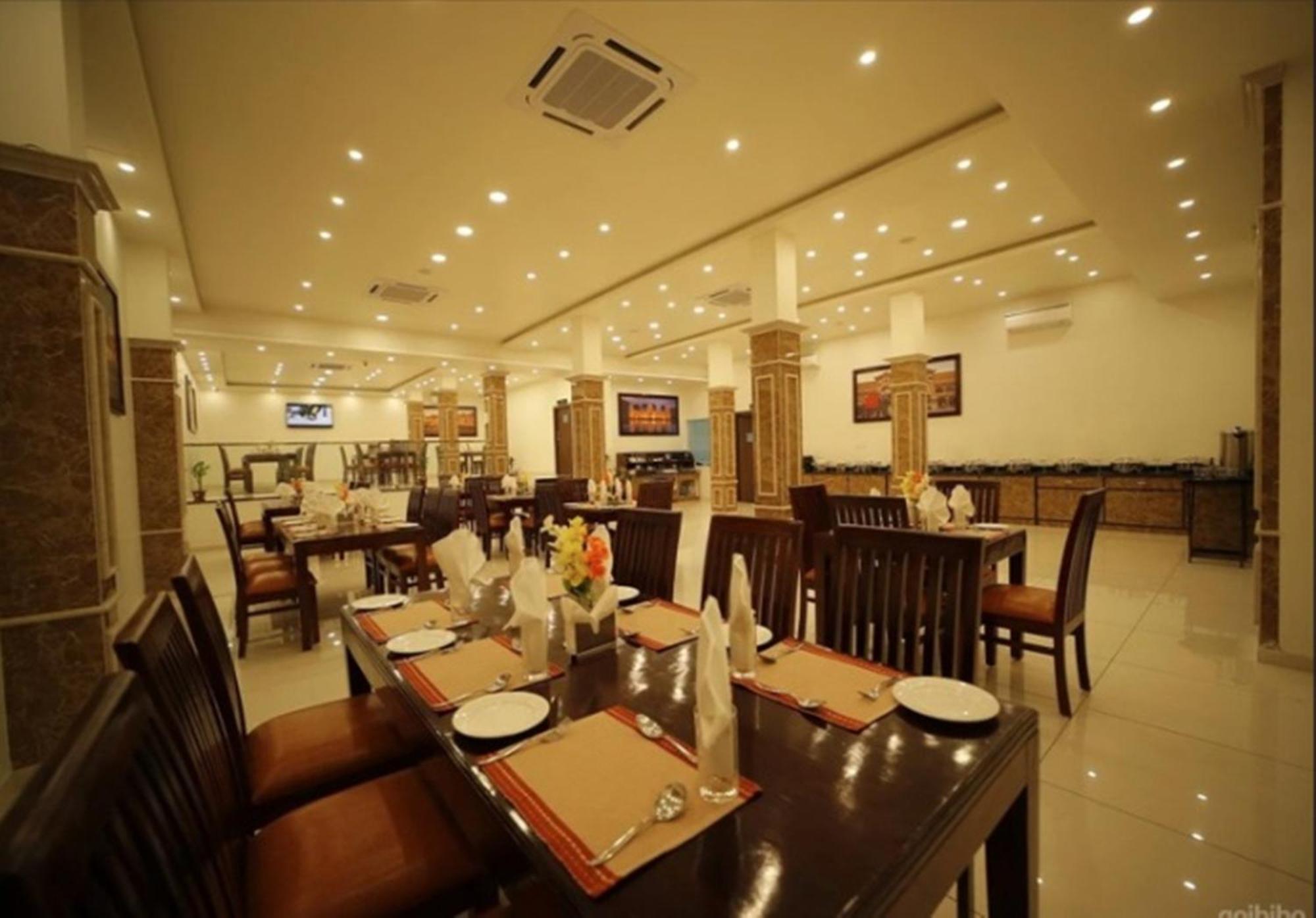 Amer Valley Hotel Jaipur