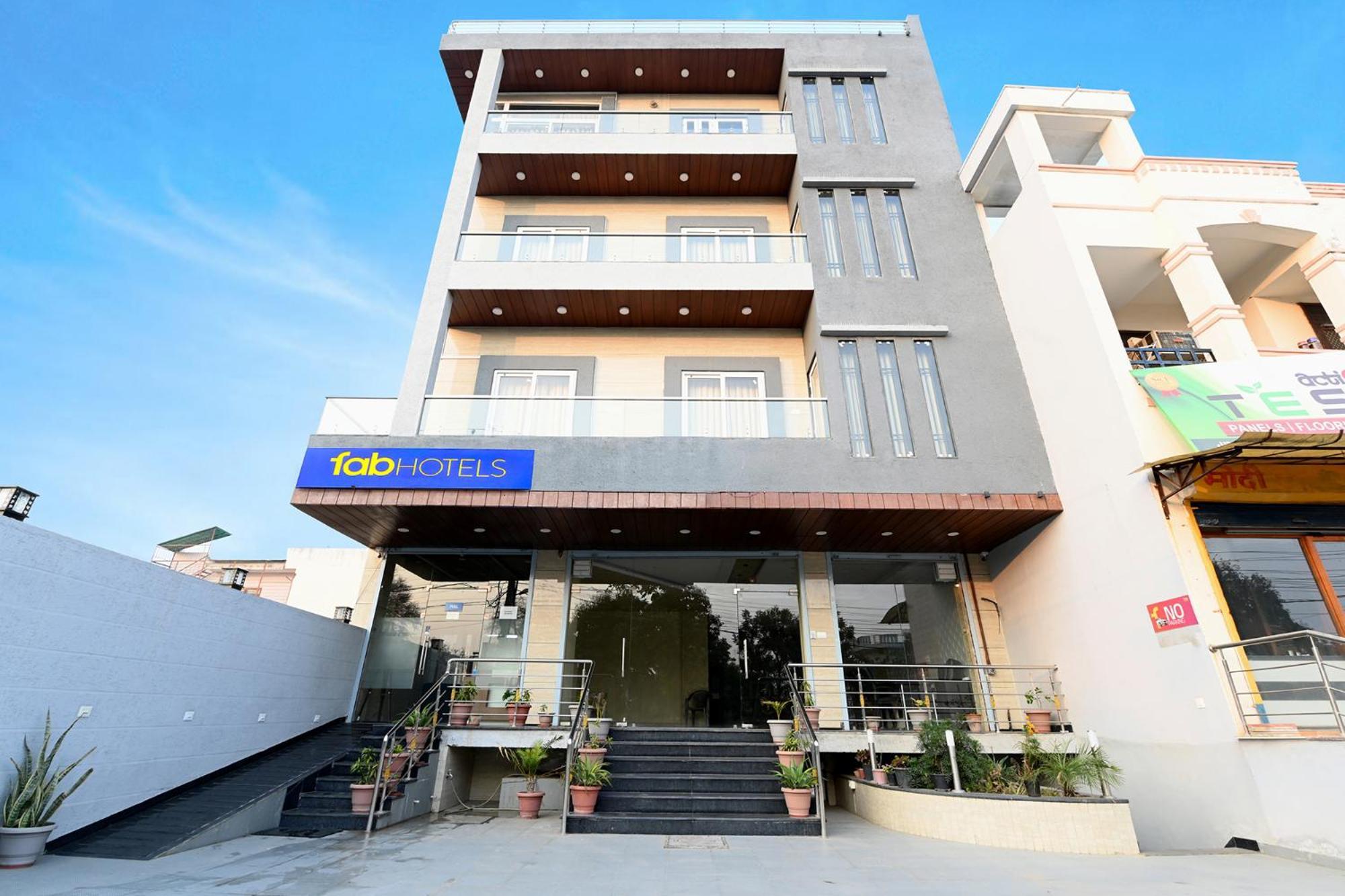 Fabhotel 7th Crossing Malviya Nagar Hotel Jaipur