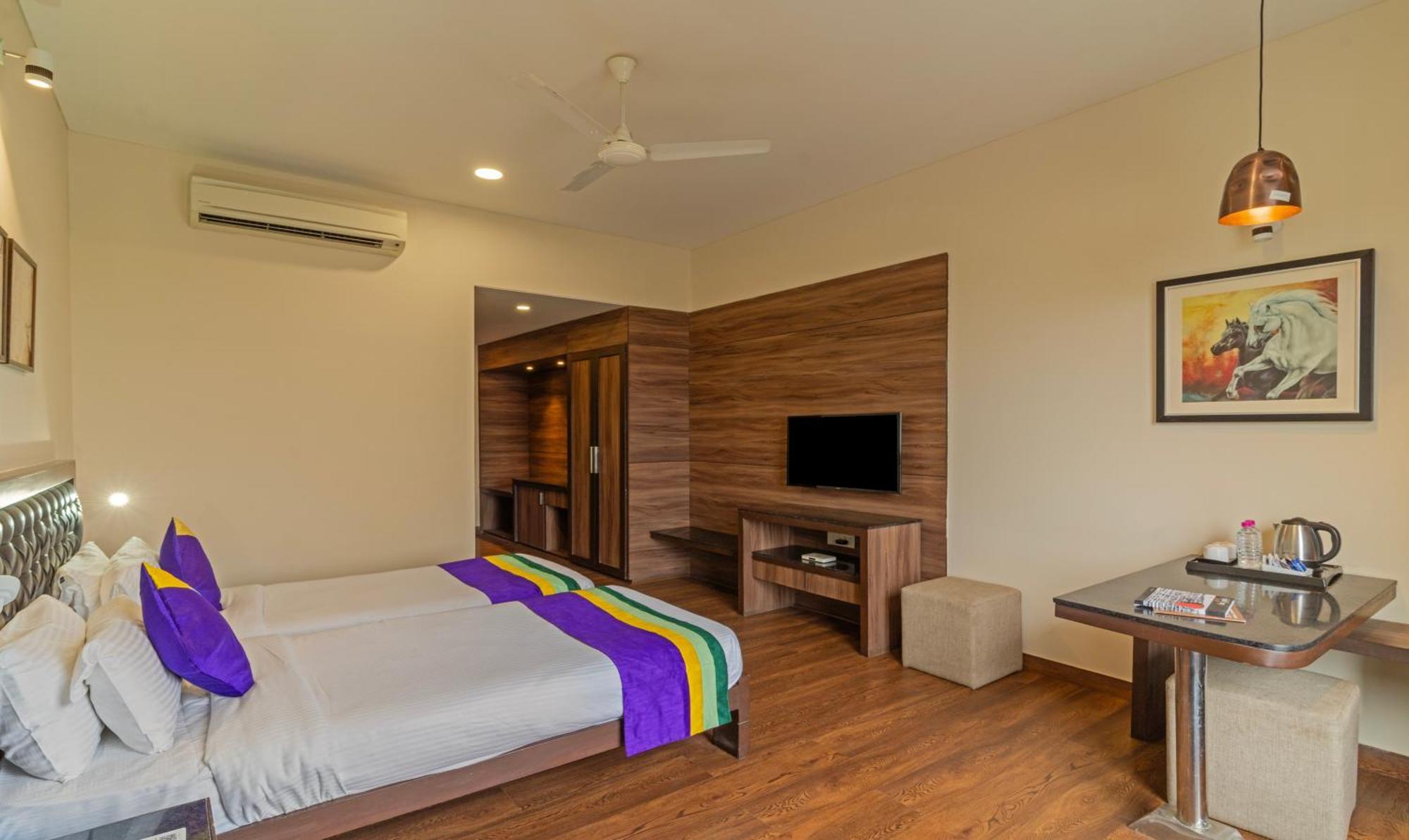 Treebo Premium Baramasi By Jai Club Prime 4*