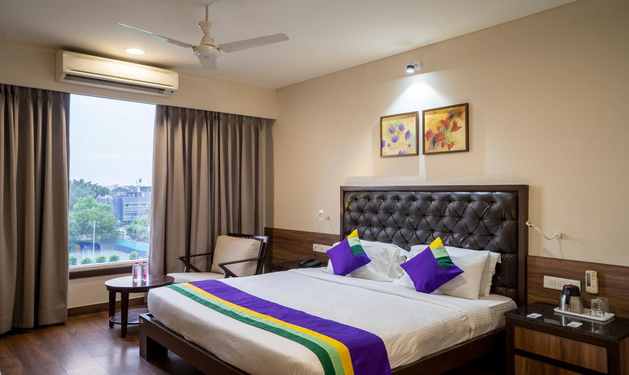 Treebo Premium Baramasi By Jai Club Prime Hotel