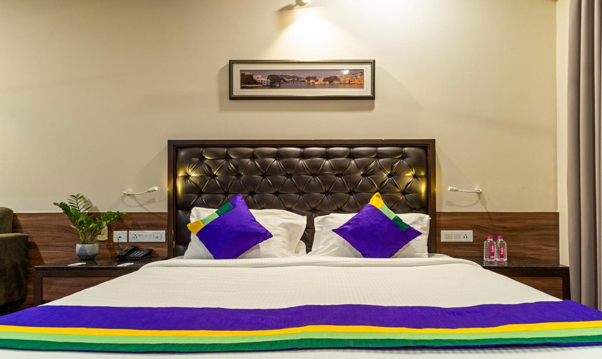 Treebo Premium Baramasi By Jai Club Prime 4*