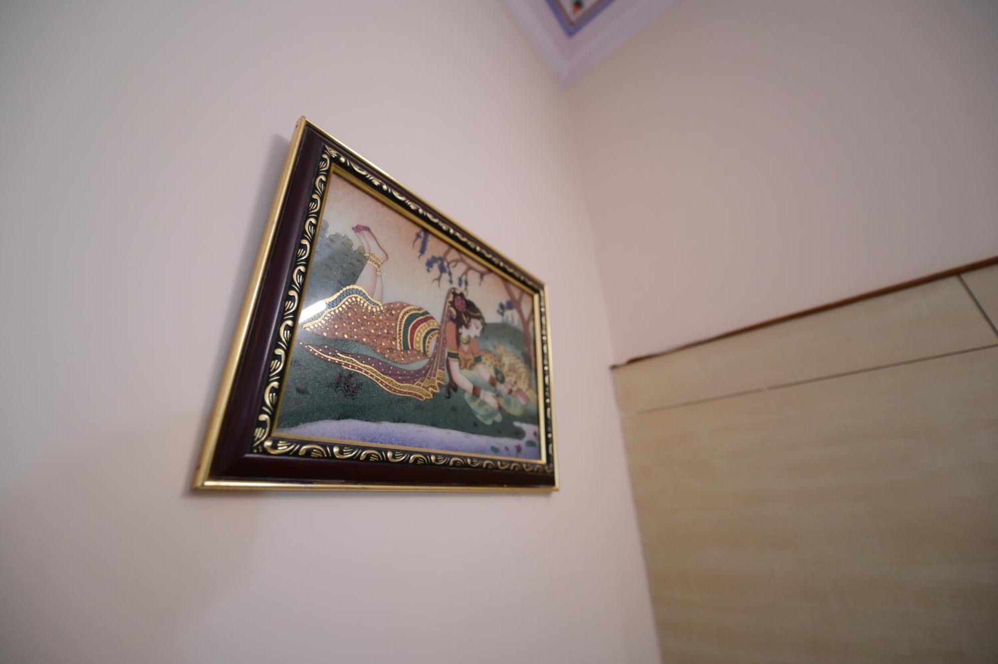 Hotel Chitra Katha - A Story Per